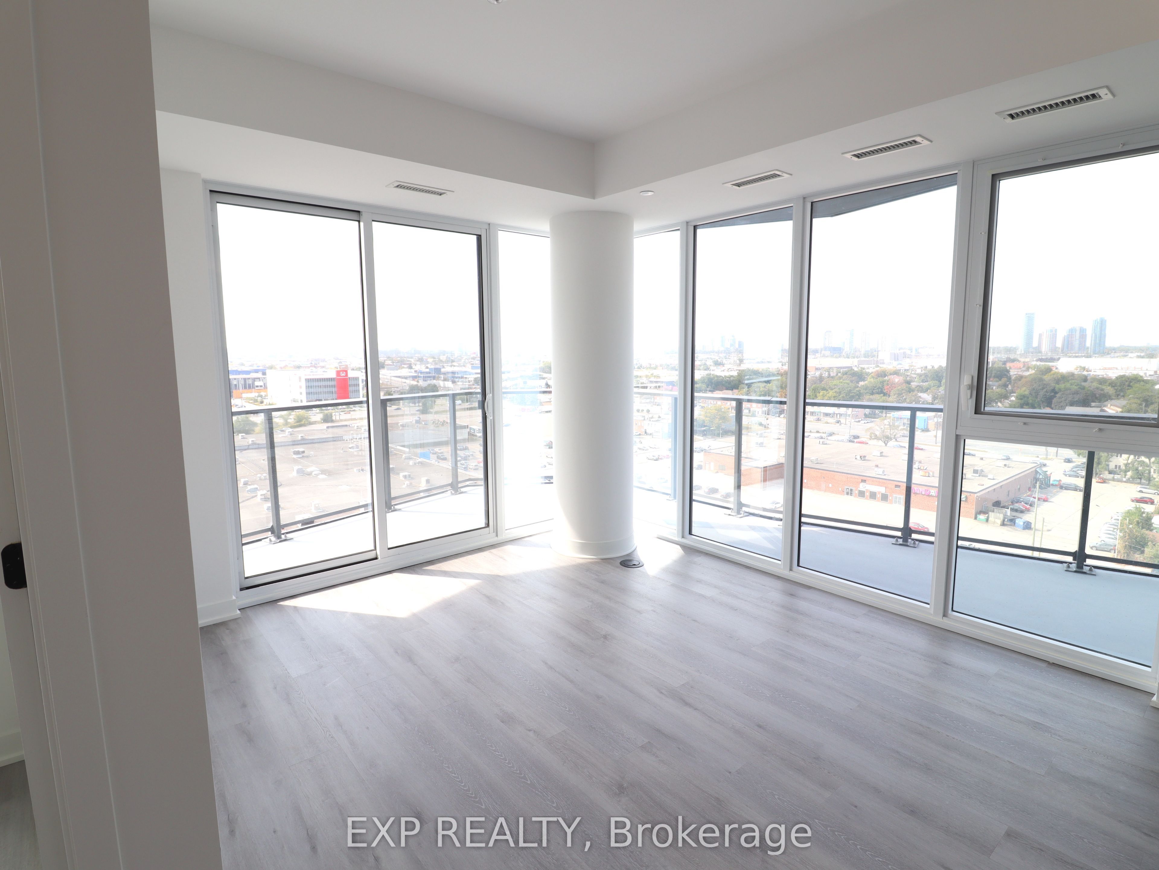 36 Zorra Street 1203, Toronto, ON M8Z 0G5 photo 2