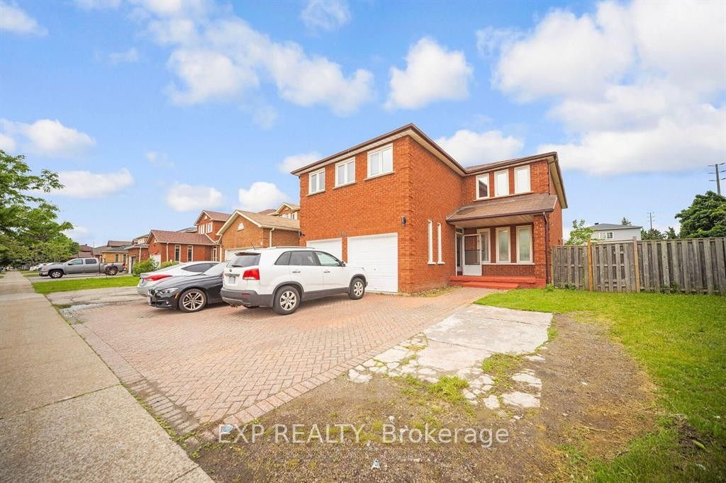 692 Huntington Ridge Drive, Mississauga, ON L5R 1Z5 photo 4