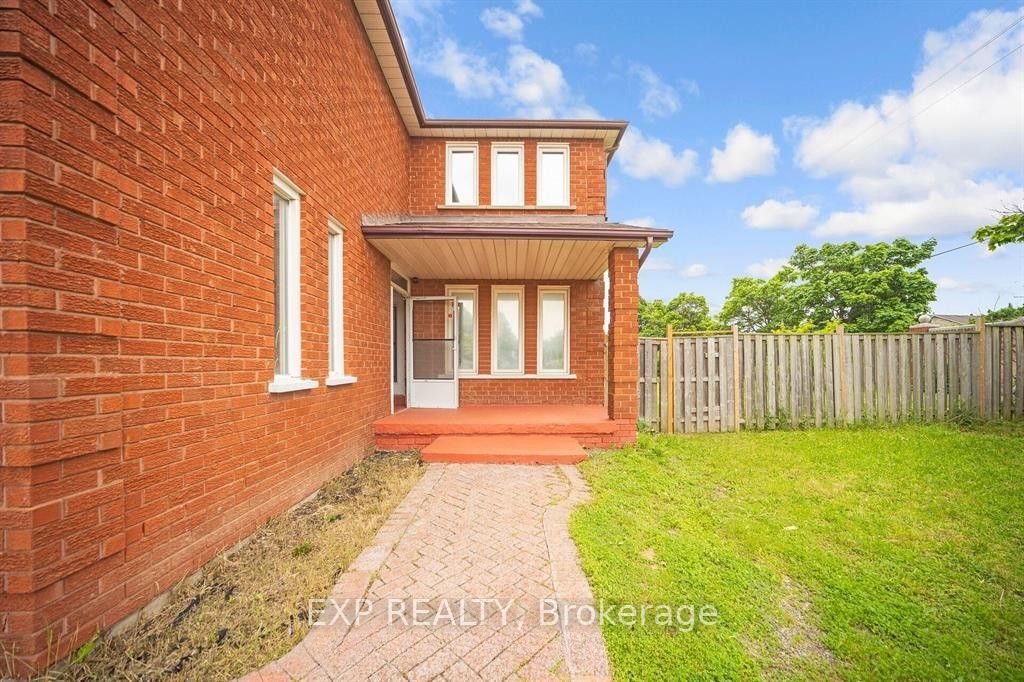 692 Huntington Ridge Drive, Mississauga, ON L5R 1Z5 photo 5