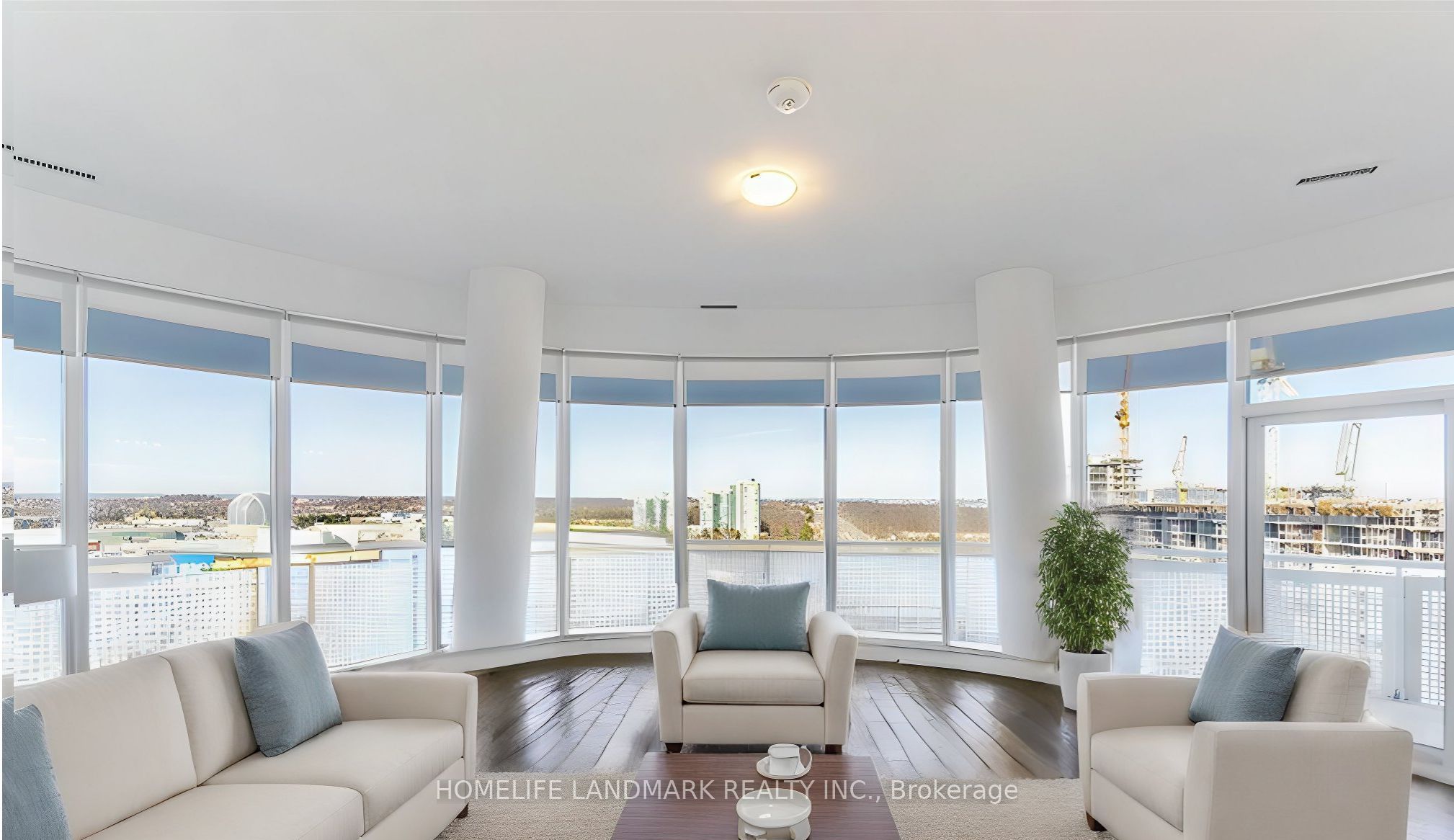 2520 Eglinton Avenue W 905, Mississauga, ON L5M 0Y4 photo 3