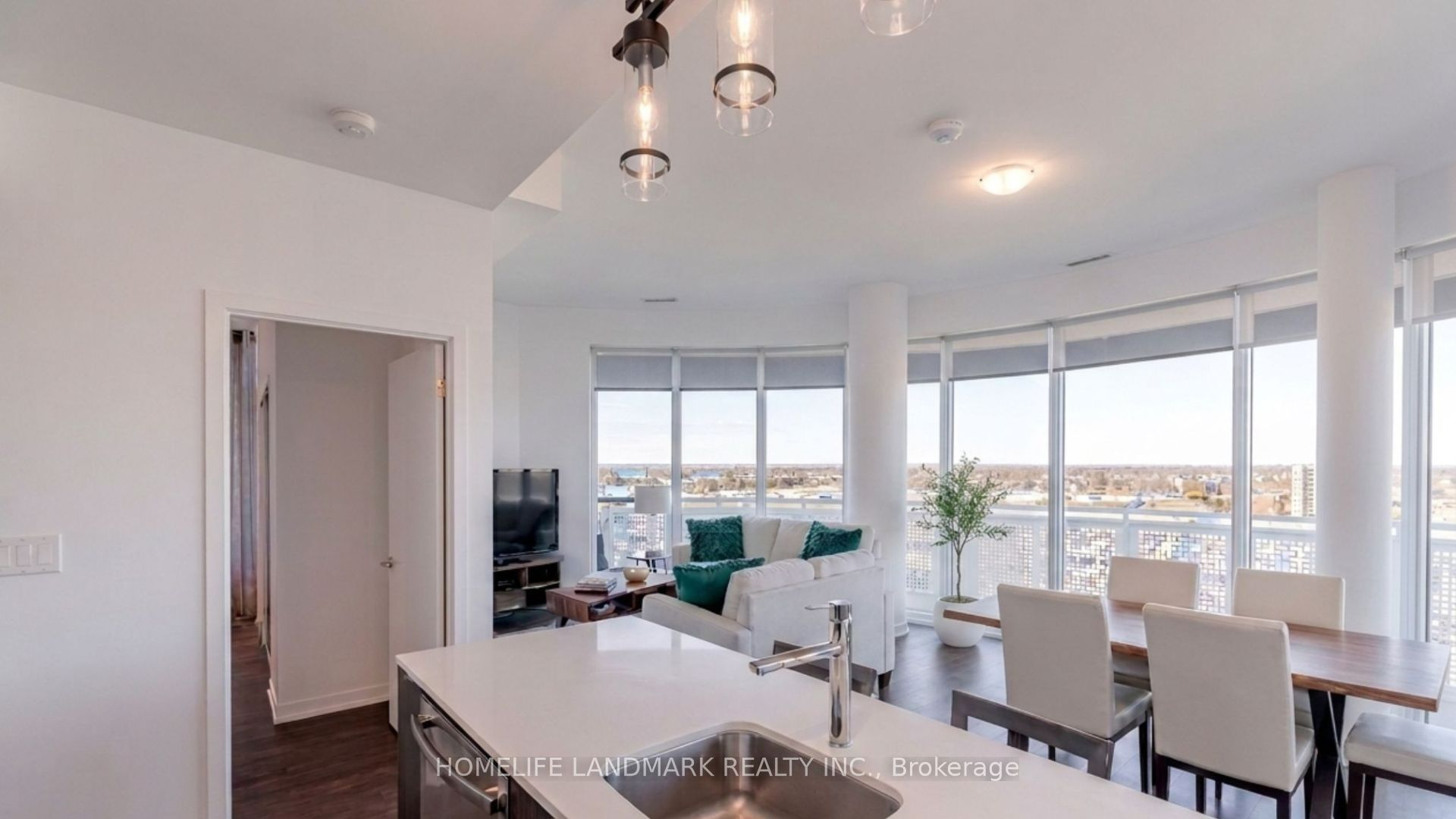2520 Eglinton Avenue W 905, Mississauga, ON L5M 0Y4 photo 5
