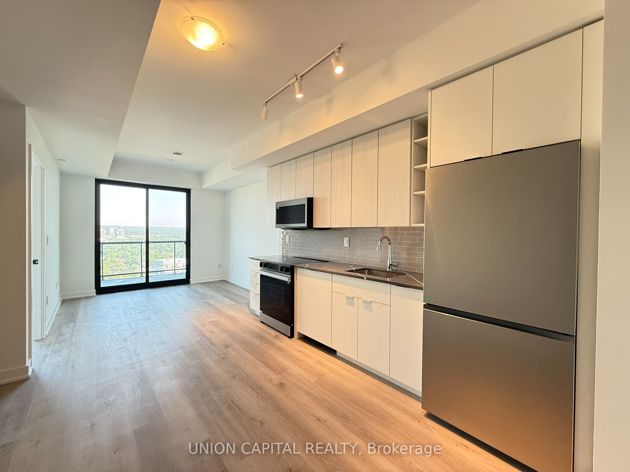 2075 Lakeshore Road 2408, Burlington, ON L7R 0H3