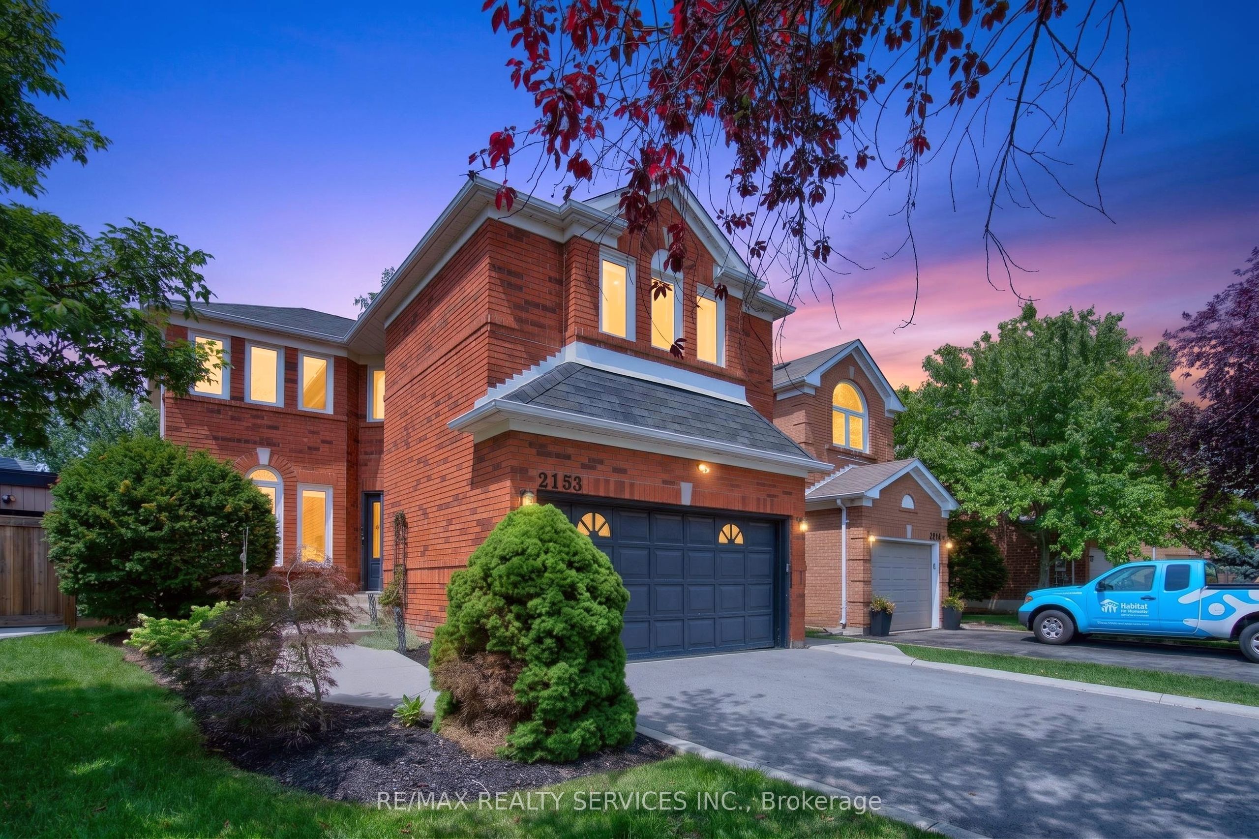 2153 Oak Bliss Crescent, Oakville, ON L6M 3K2 photo 2