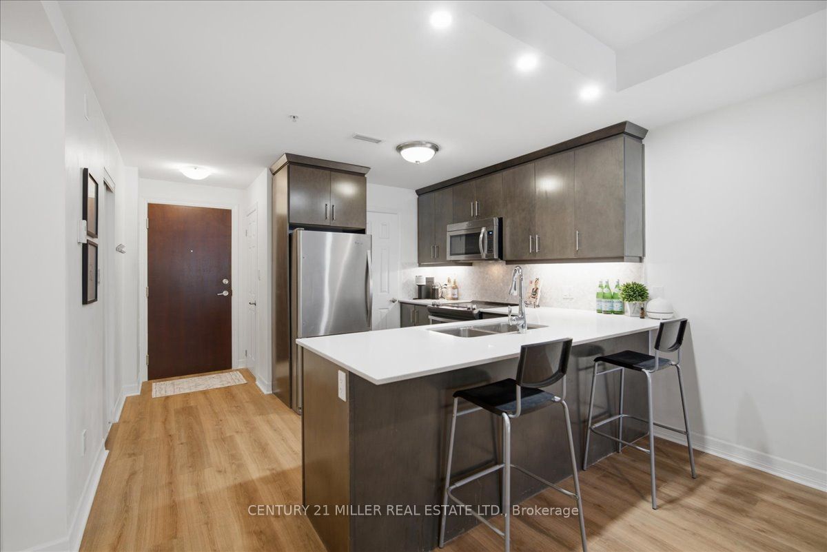70 Stewart Street 102, Oakville, ON L6K 1X5 photo 5