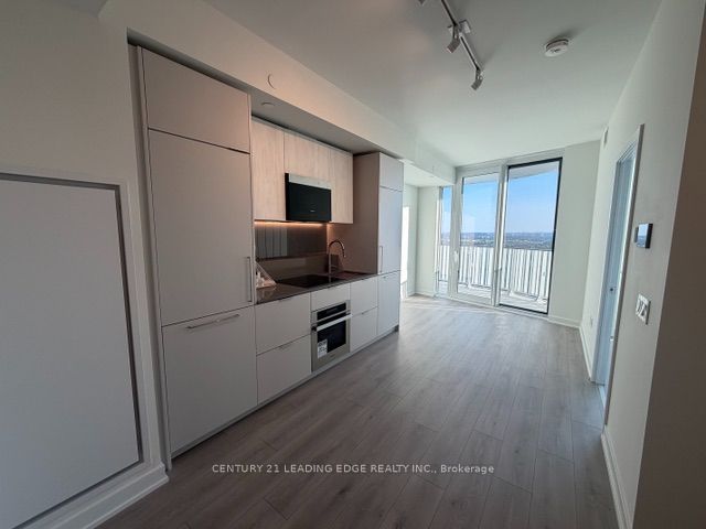 1 Fairview Road E 2810, Mississauga, ON L5A 4C6 photo 5