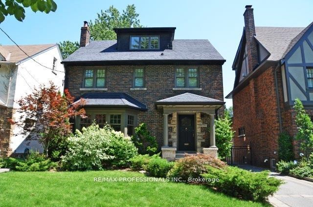 61 Grenview Boulevard N, Toronto, ON M8X 2K3