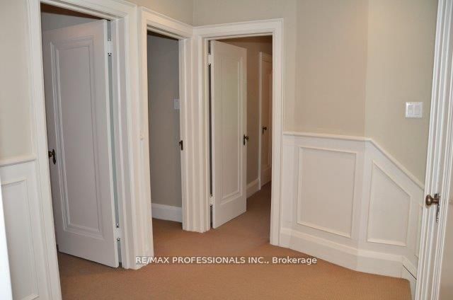 61 Grenview Boulevard N, Toronto, ON M8X 2K3 photo 4