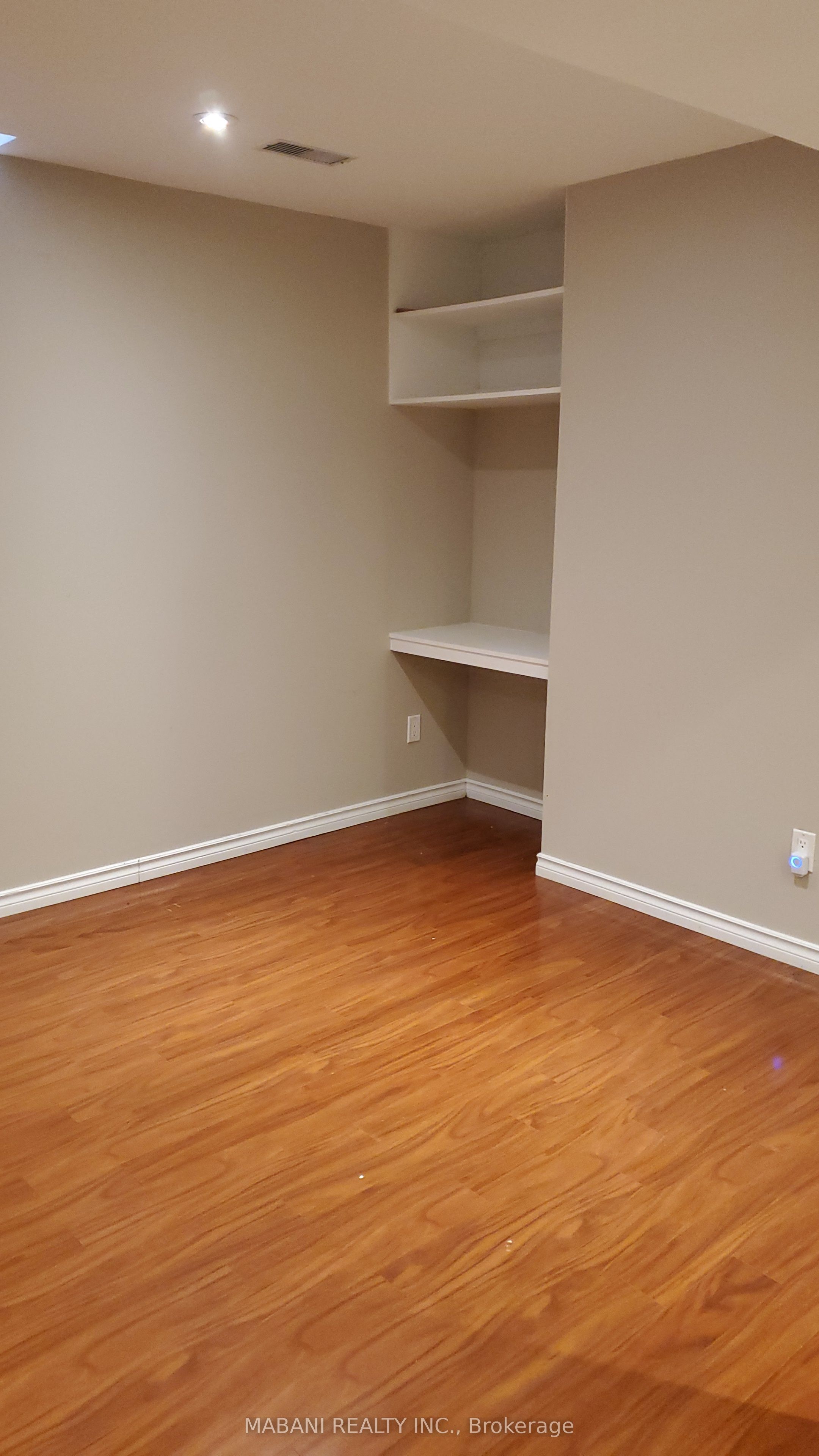 7270 Terragar Boulevard - Bsmt, Mississauga, ON L5N 7L8 photo 5