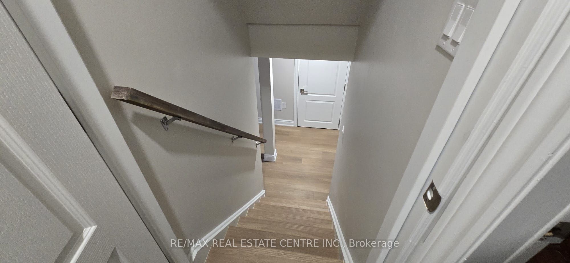389-1 Nairn Circle Bsmt., Milton, ON L9T 8A5 photo 4