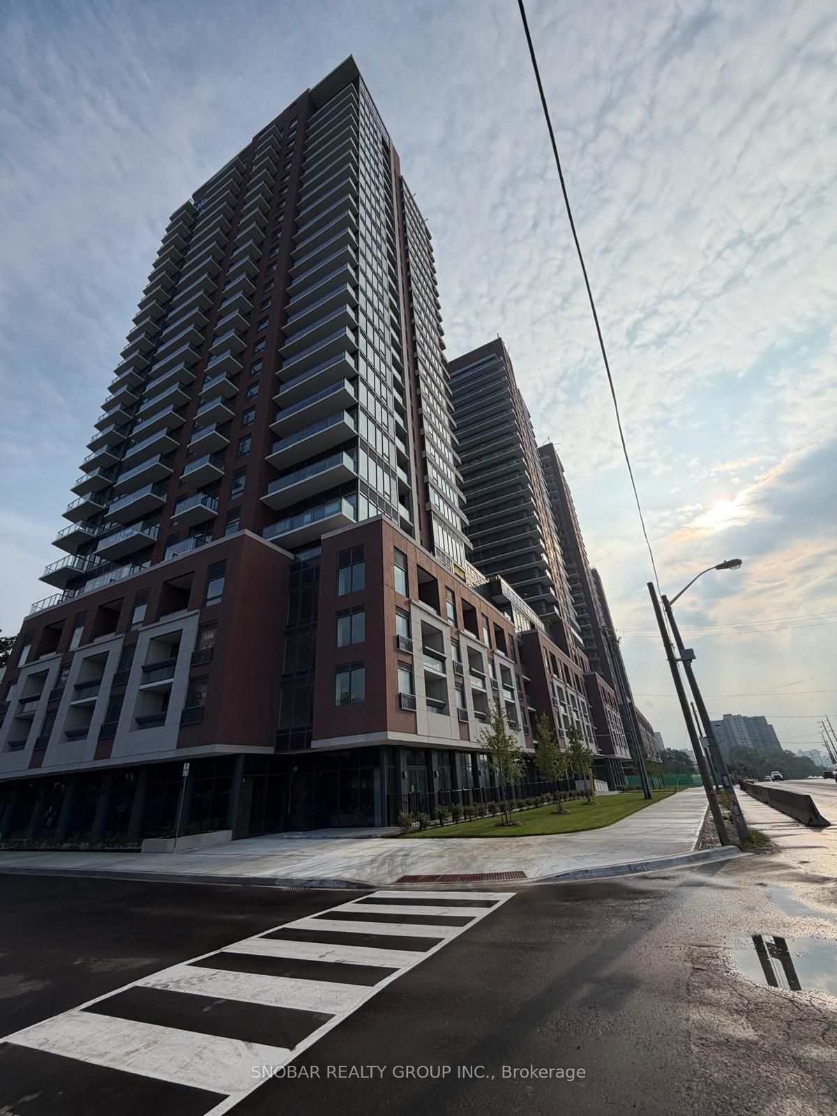 4000 Eglinton Avenue W 223, Toronto, ON M9A 4M2