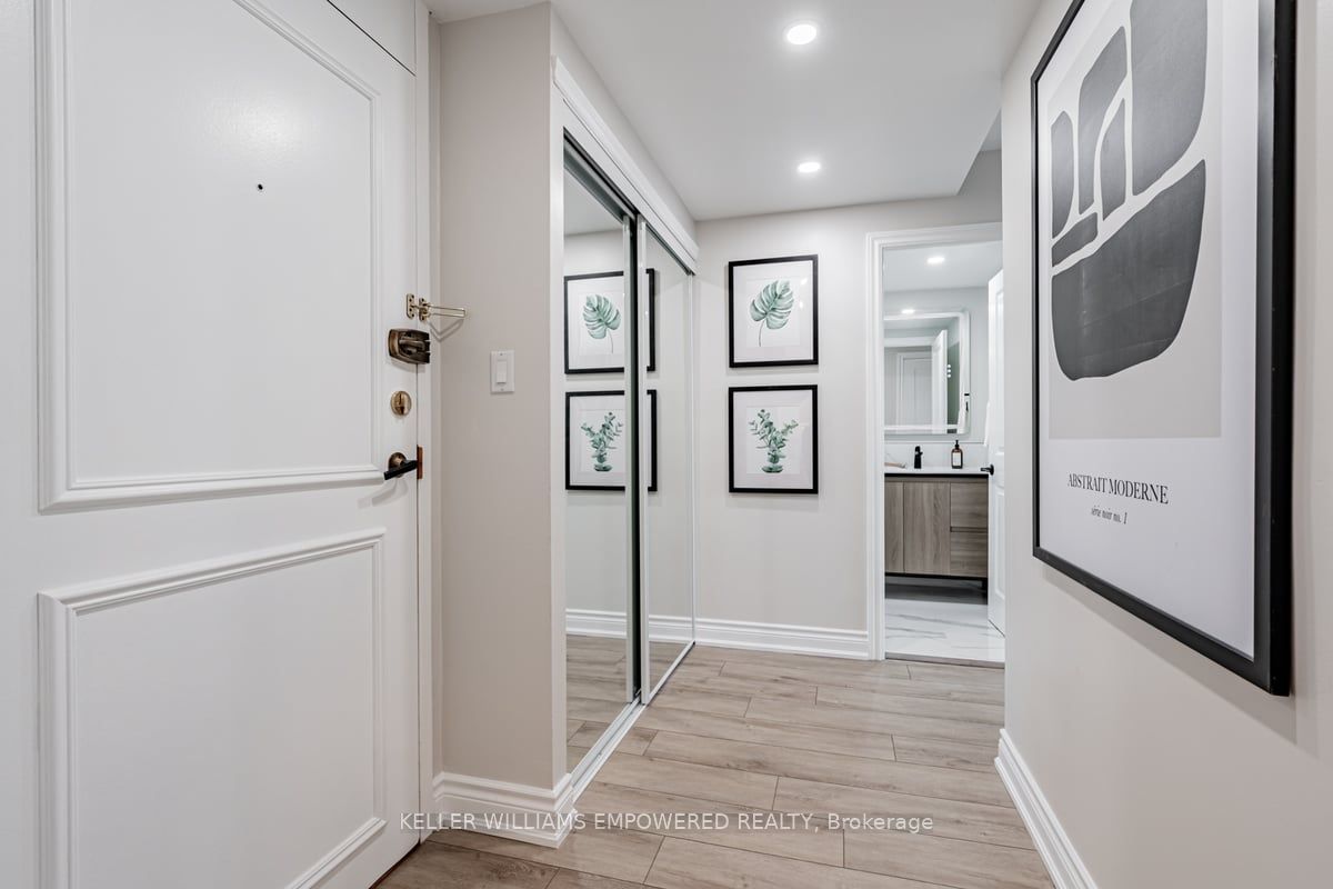 240 Scarlett Road 1309, Toronto, ON M6N 4X4 photo 5