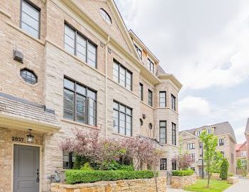 2037 Queensborough Gate, Mississauga, ON L5M 0Y1 photo 2