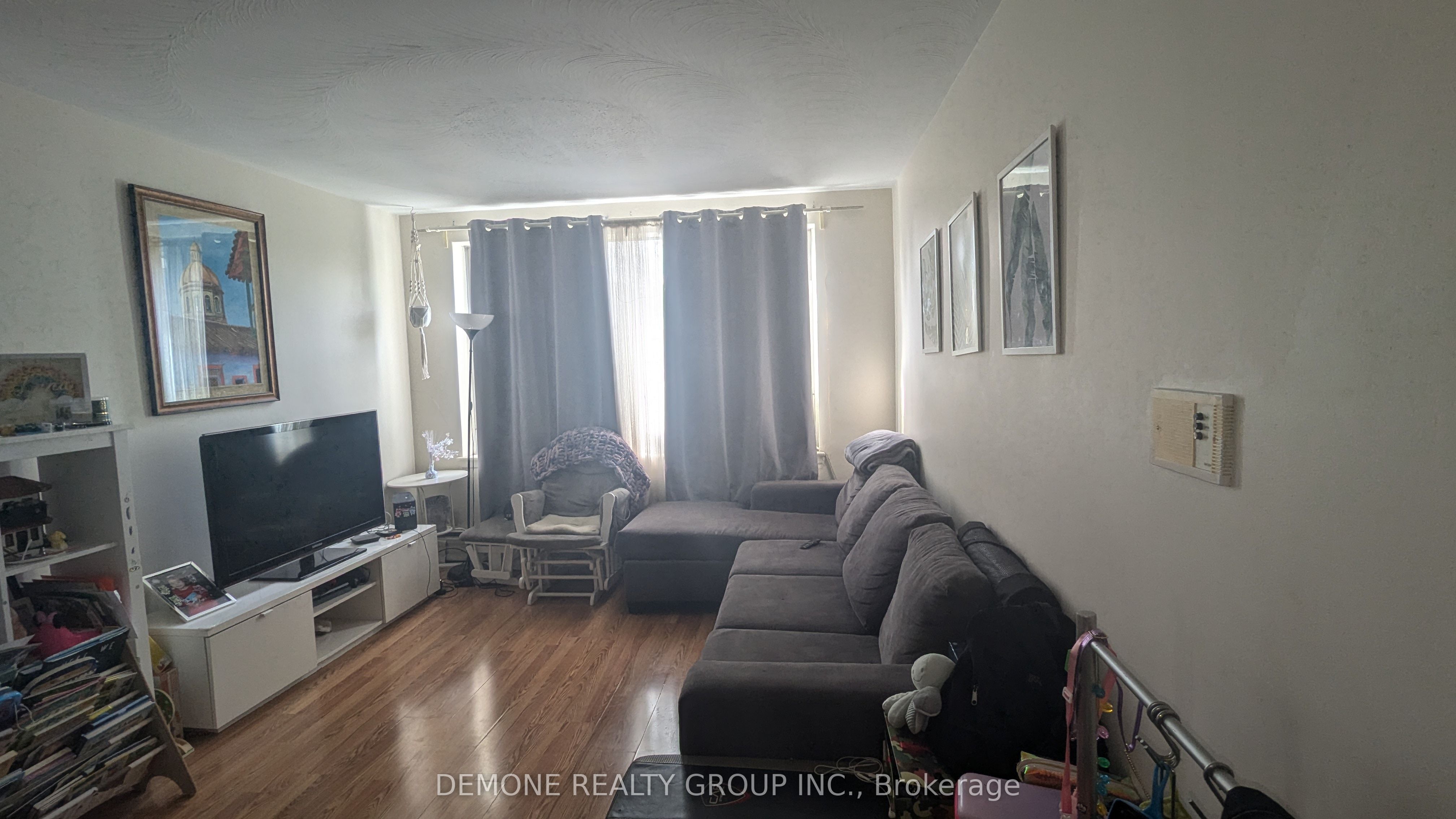 777 Lawrence Avenue W 9, Toronto, ON M6A 1C2 photo 2