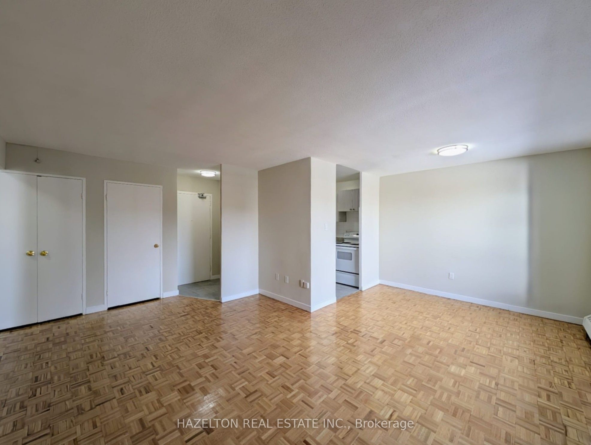 1901 Martin Grove Road 521, Toronto, ON M9V 3T1 photo 3