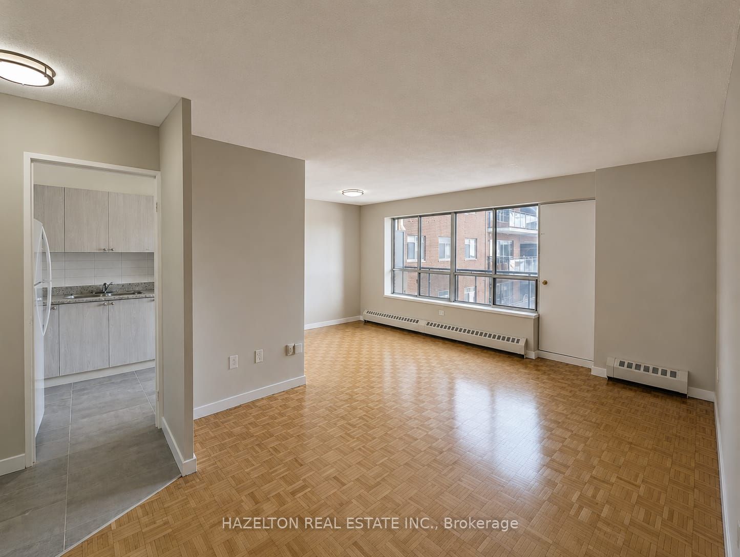 1901 Martin Grove Road 521, Toronto, ON M9V 3T1 photo 4
