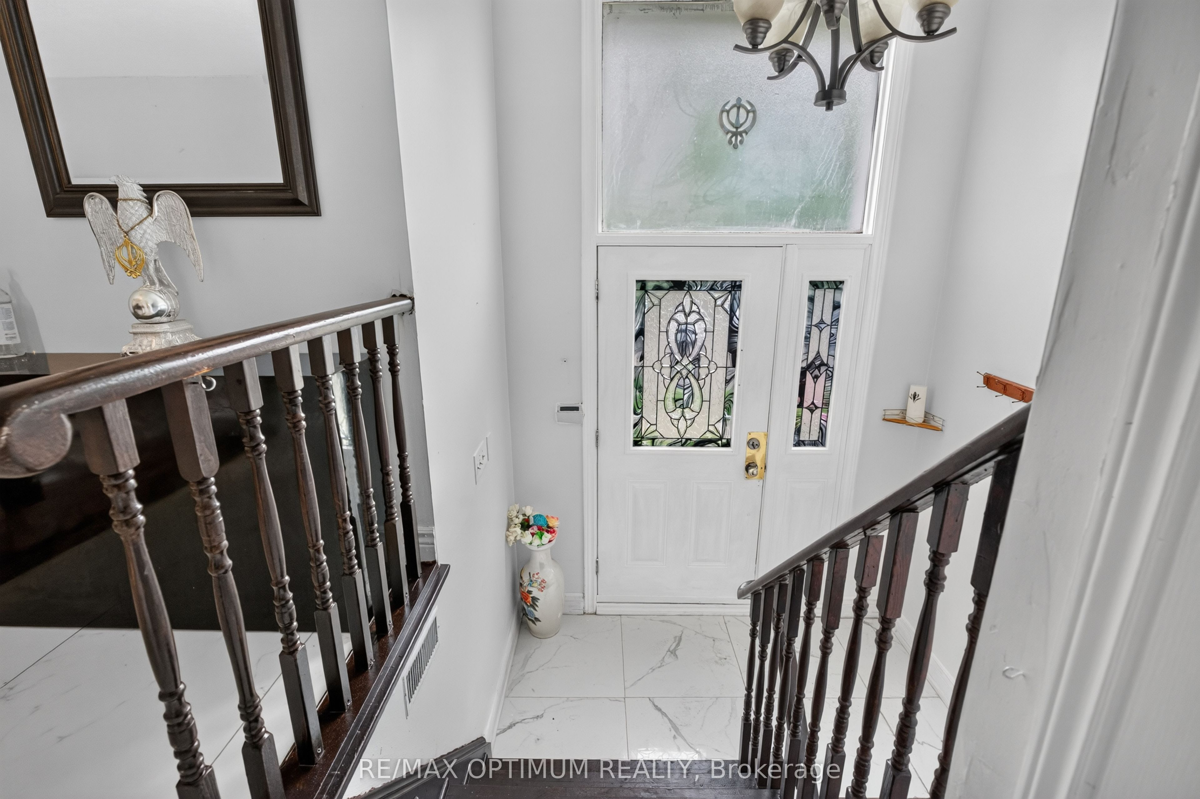 18 Curtis Drive, Brampton, ON L6Y 2J6 photo 4