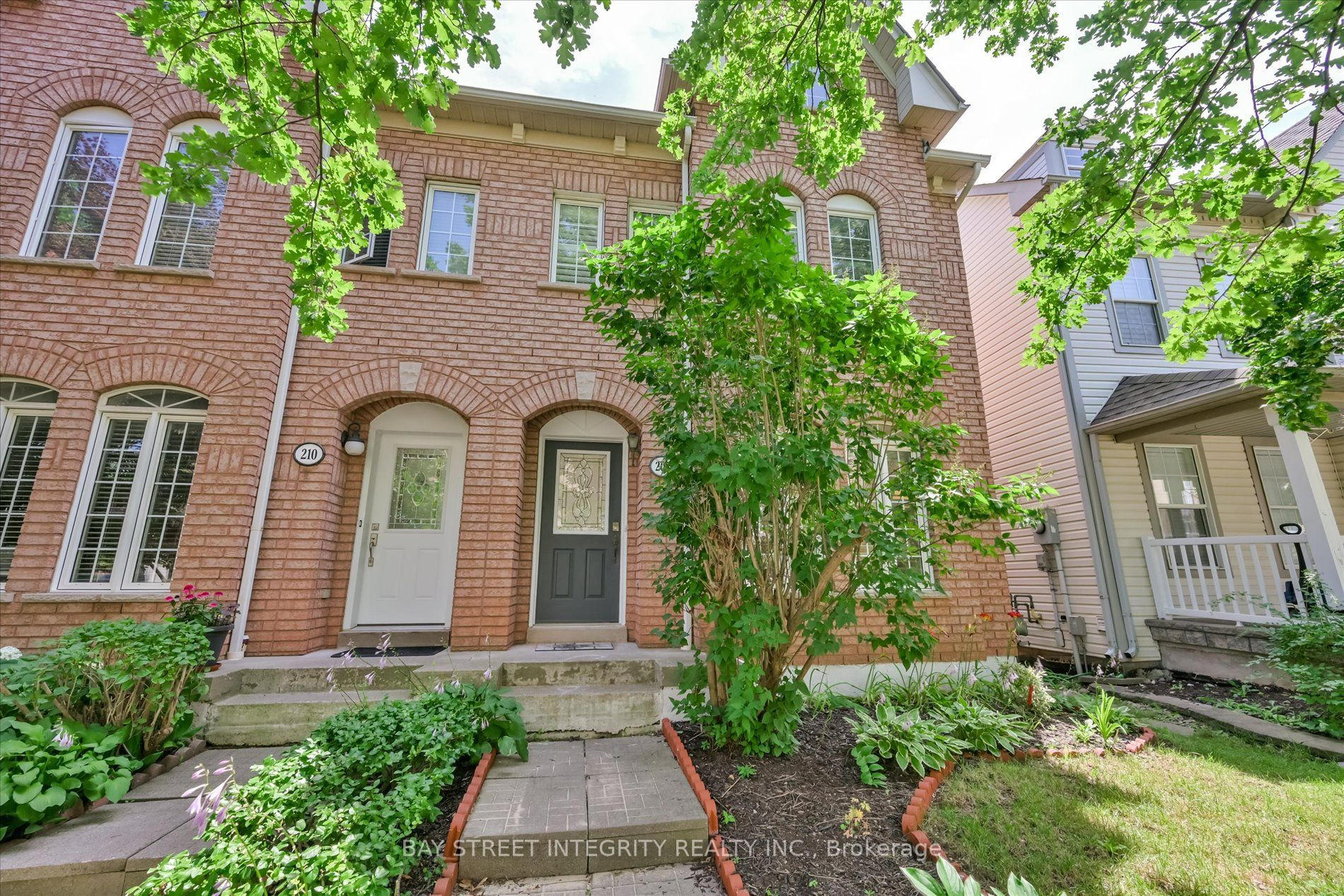 208 Georgian Drive, Oakville, ON L6H 6T8 photo 5