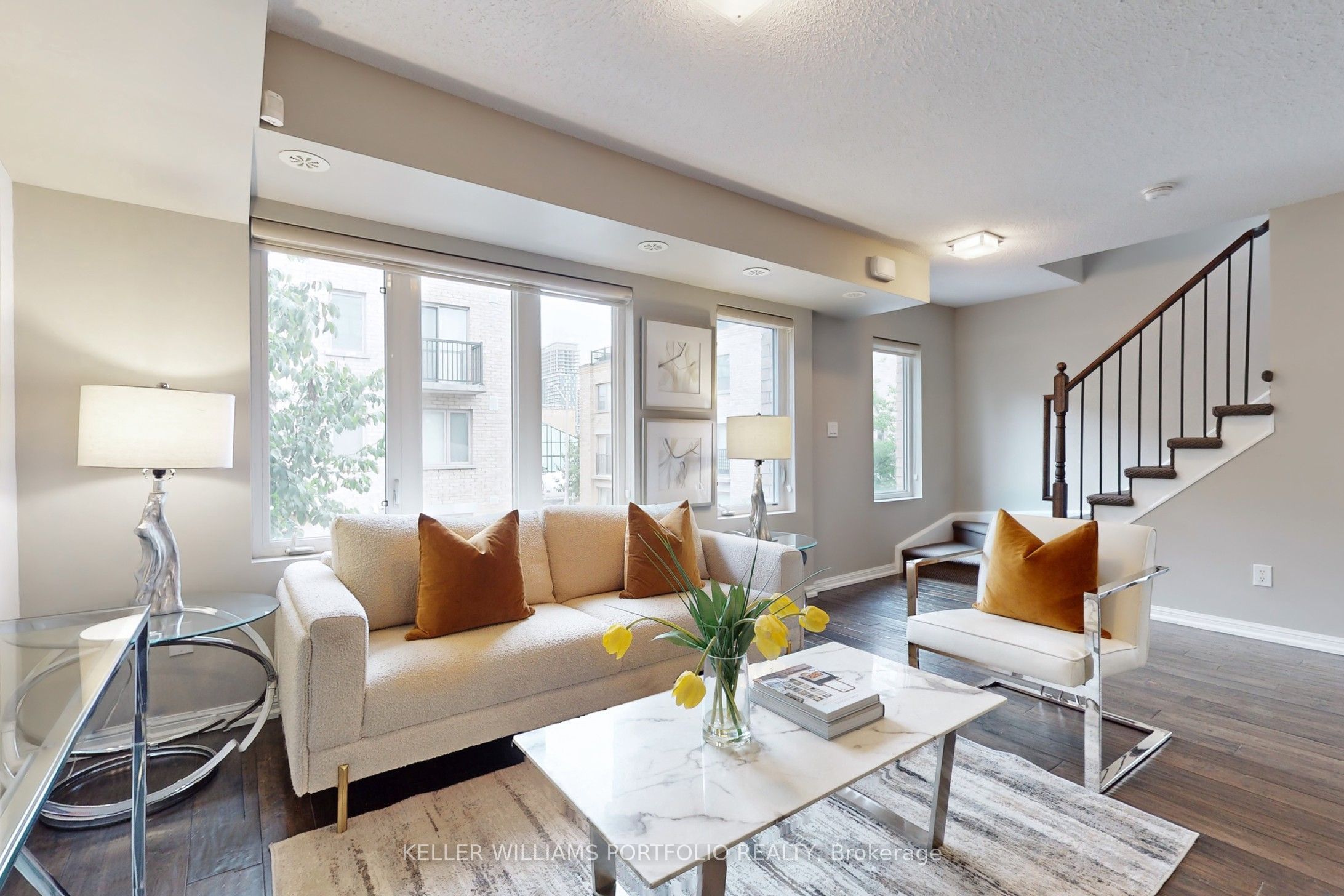 10 Foundry Avenue 235, Toronto, ON M6H 0A6 photo 2