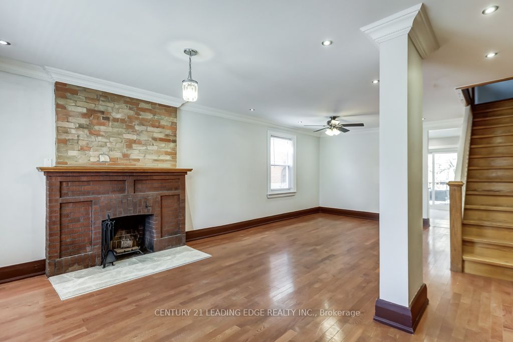 26 Grandville Avenue, Toronto, ON M6N 4T9 photo 4