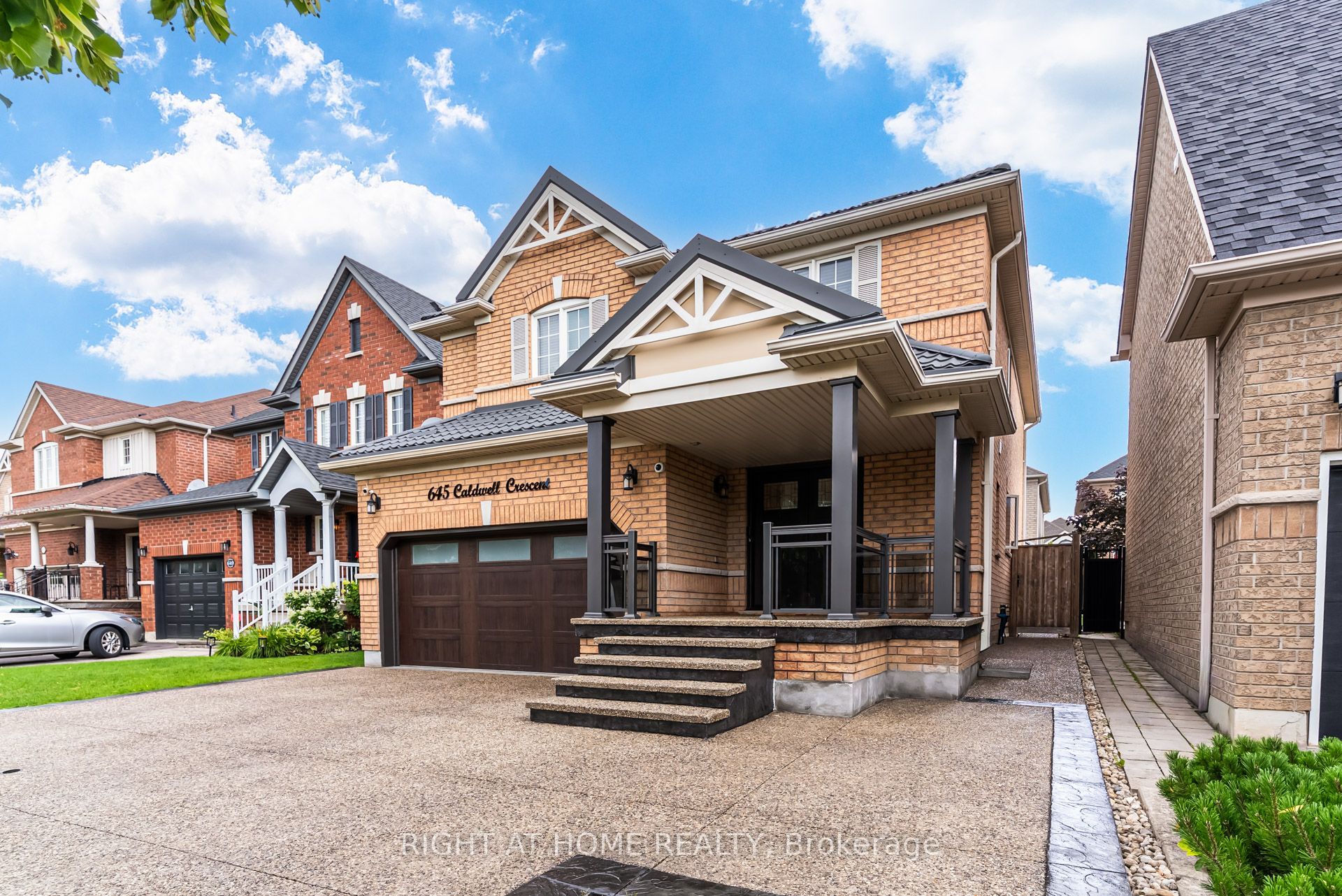 645 Caldwell Crescent, Milton, ON L9T 0H4 photo 2