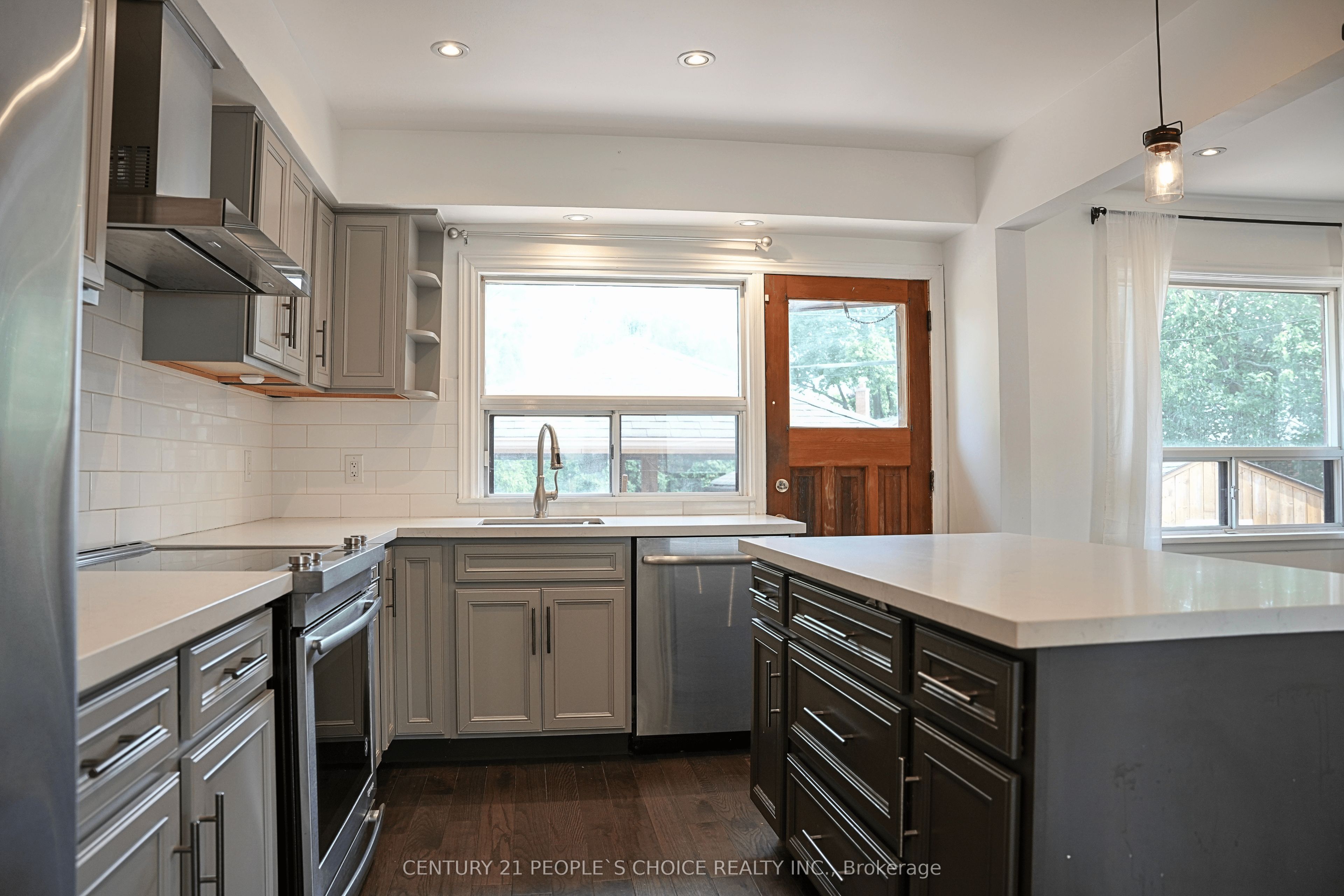 7 North Heights Road, Toronto, ON M9B 2T2 photo 5