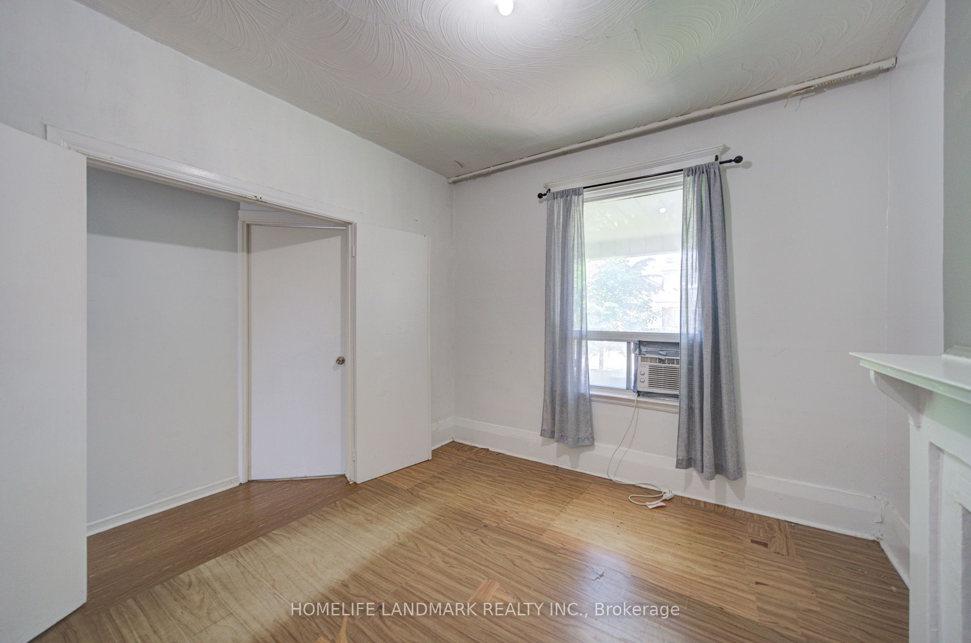 19 Armstrong Avenue, Toronto, ON M6H 1V9 photo 5