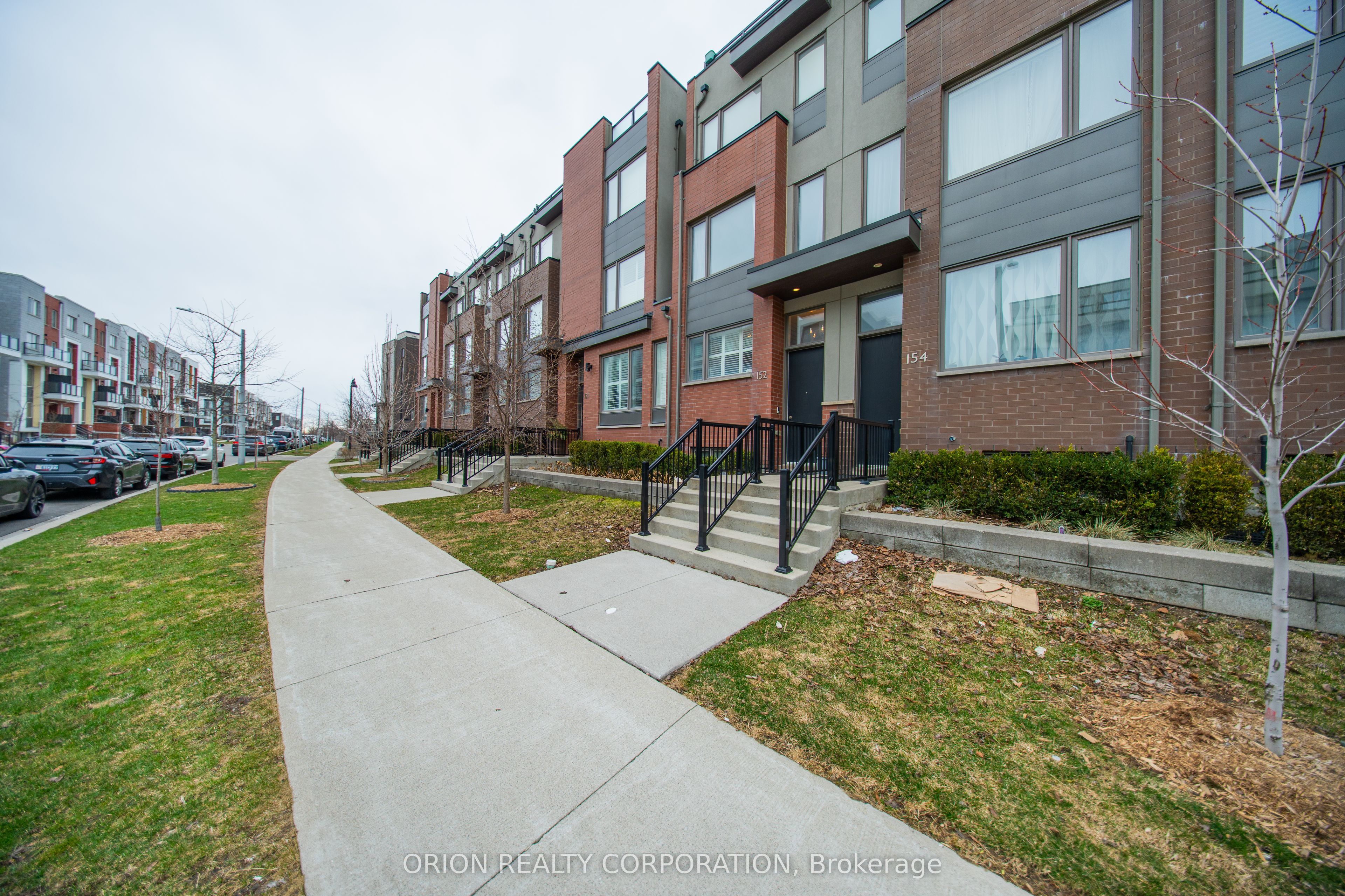 152 Frederick Tisdale Drive, Toronto, ON M3K 0A8 photo 2