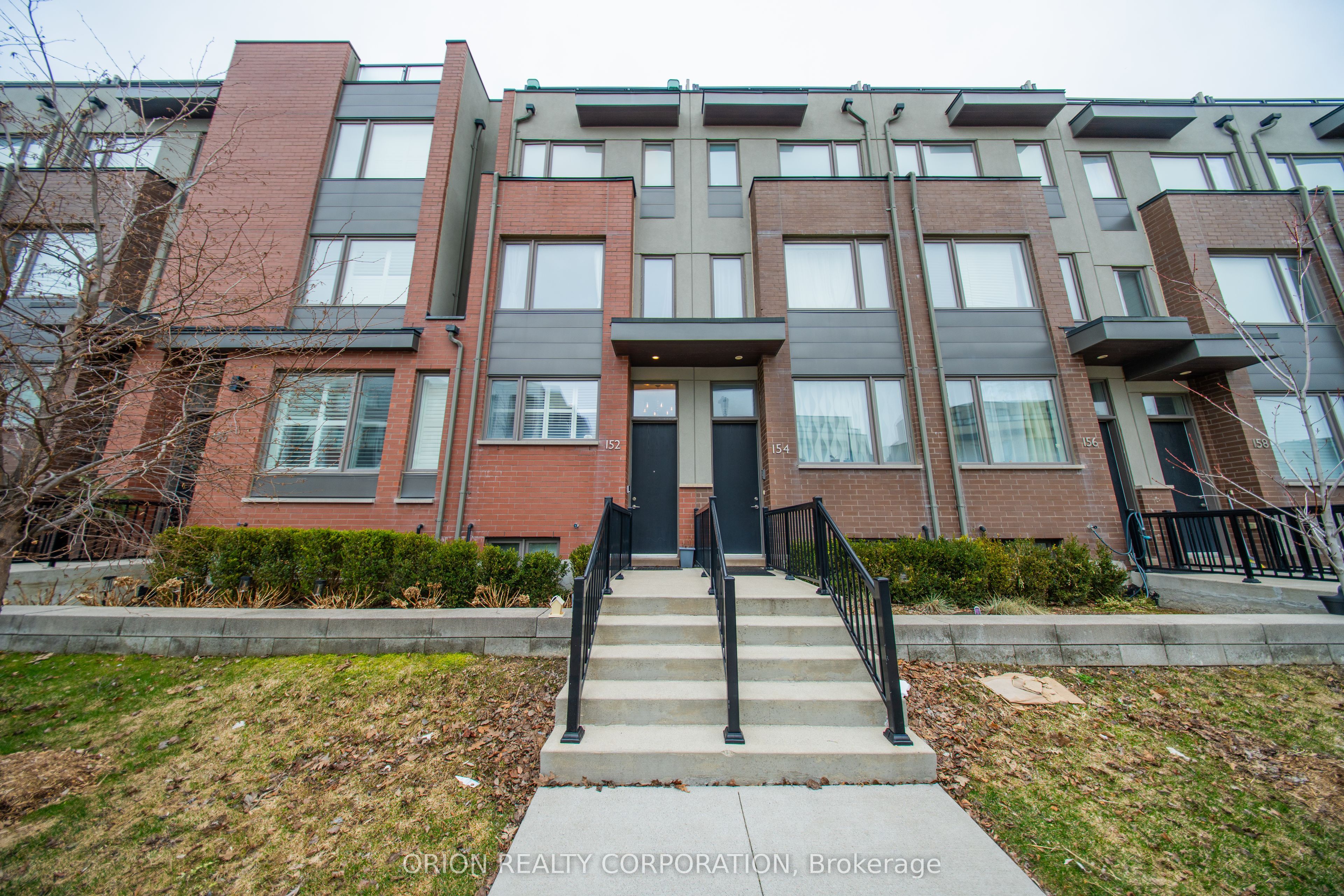 152 Frederick Tisdale Drive, Toronto, ON M3K 0A8 photo 3