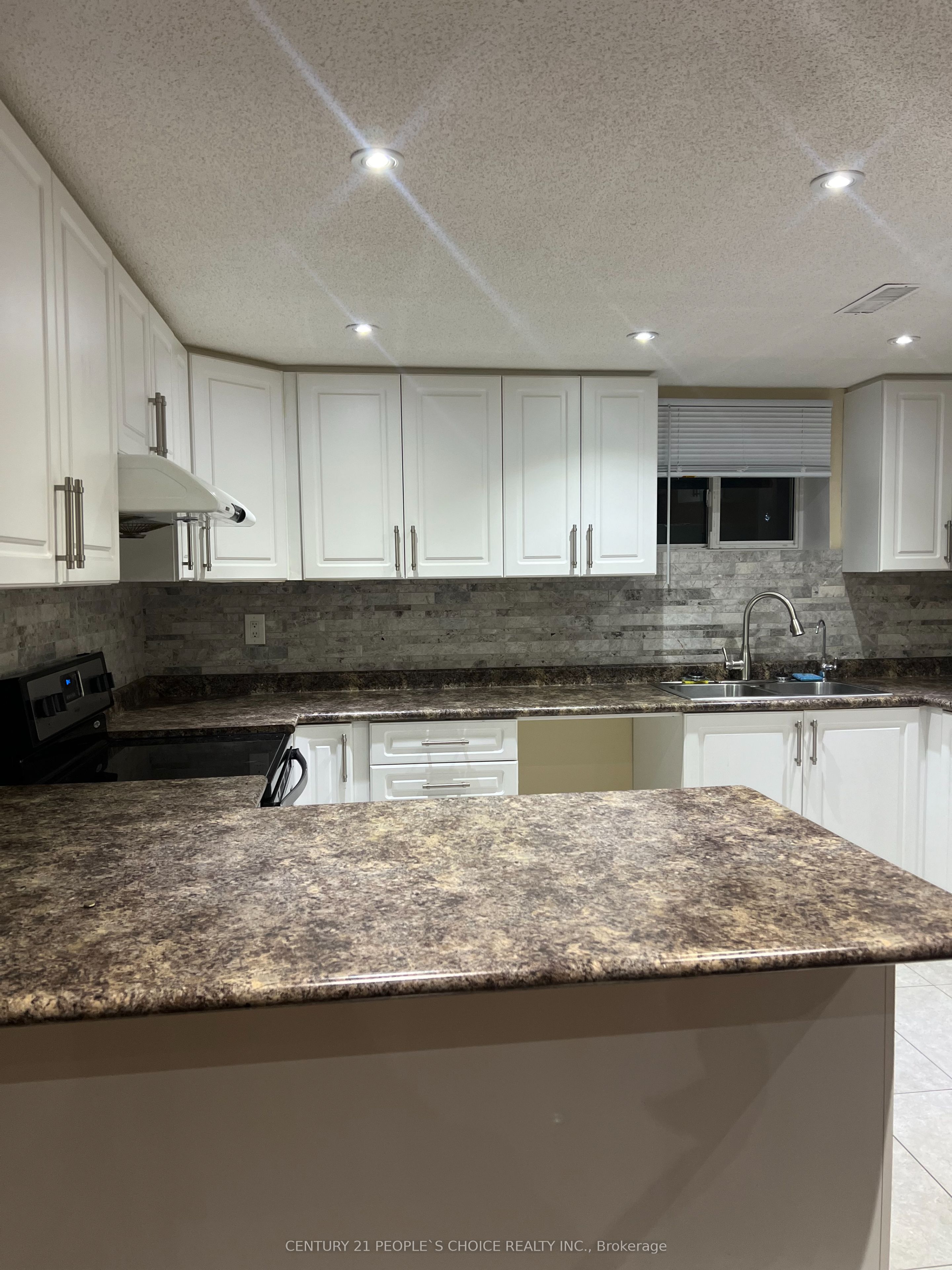 66 Stavely Crescent, Toronto, ON M9W 2C7 photo 3