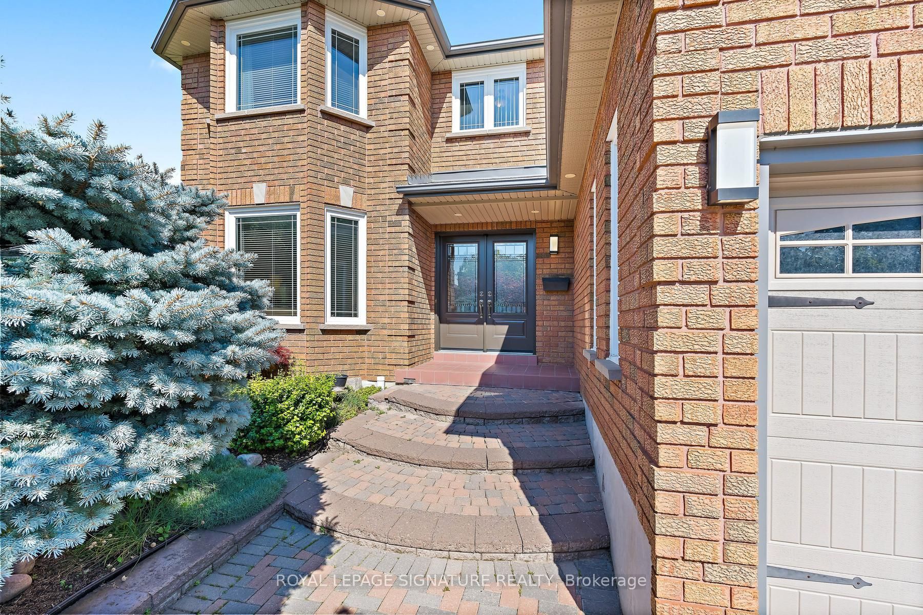 40 Burgby Avenue, Brampton, ON L6X 3A4 photo 4