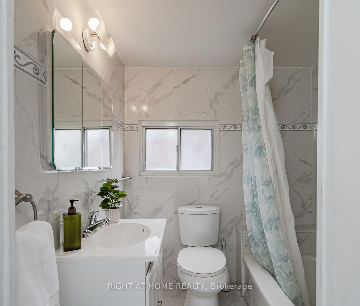 1311 Davenport Road 1, Toronto, ON M6H 2H3 photo 5