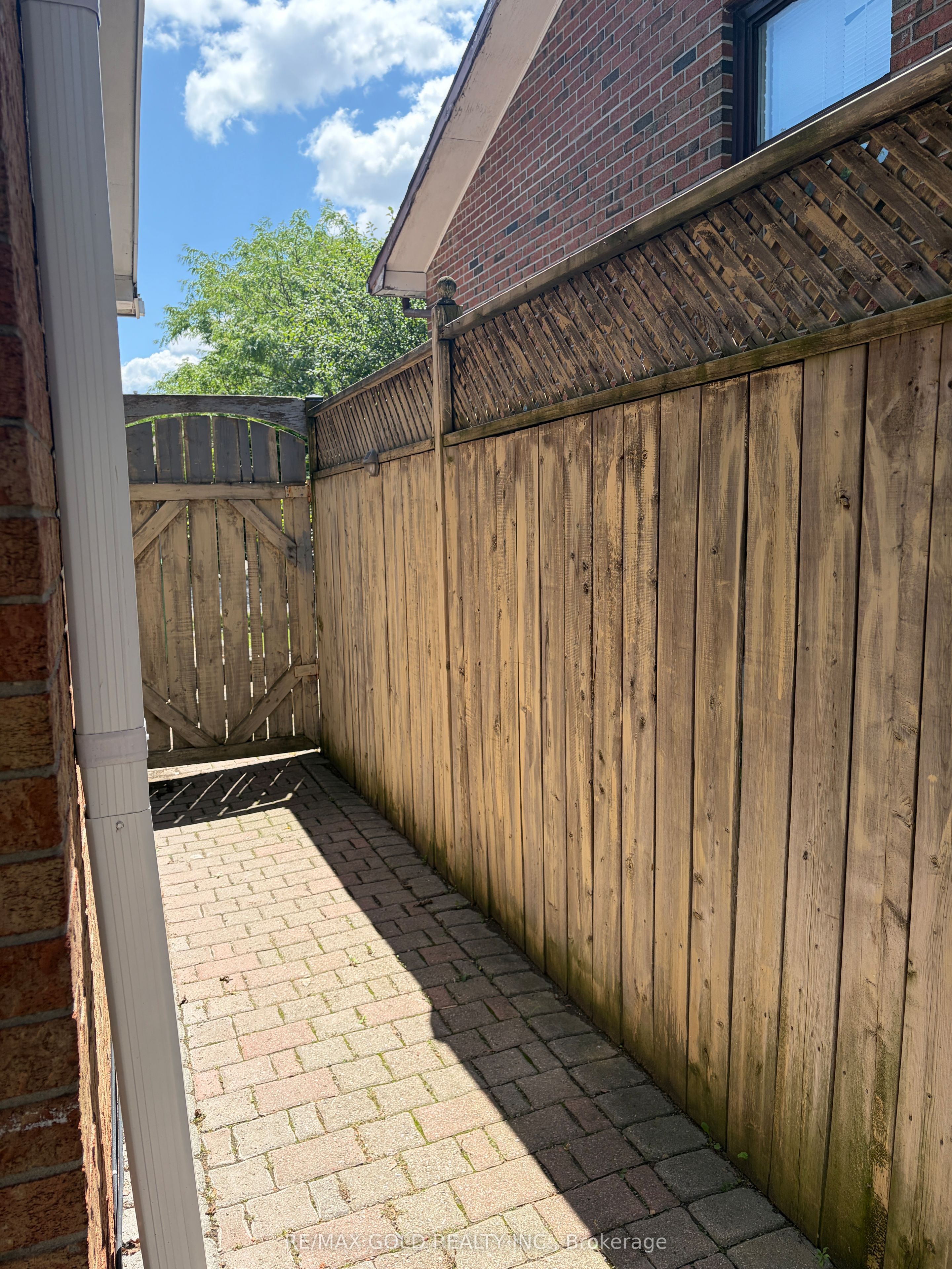 38 Carter Drive Basement, Brampton, ON L6V 3N5 photo 2