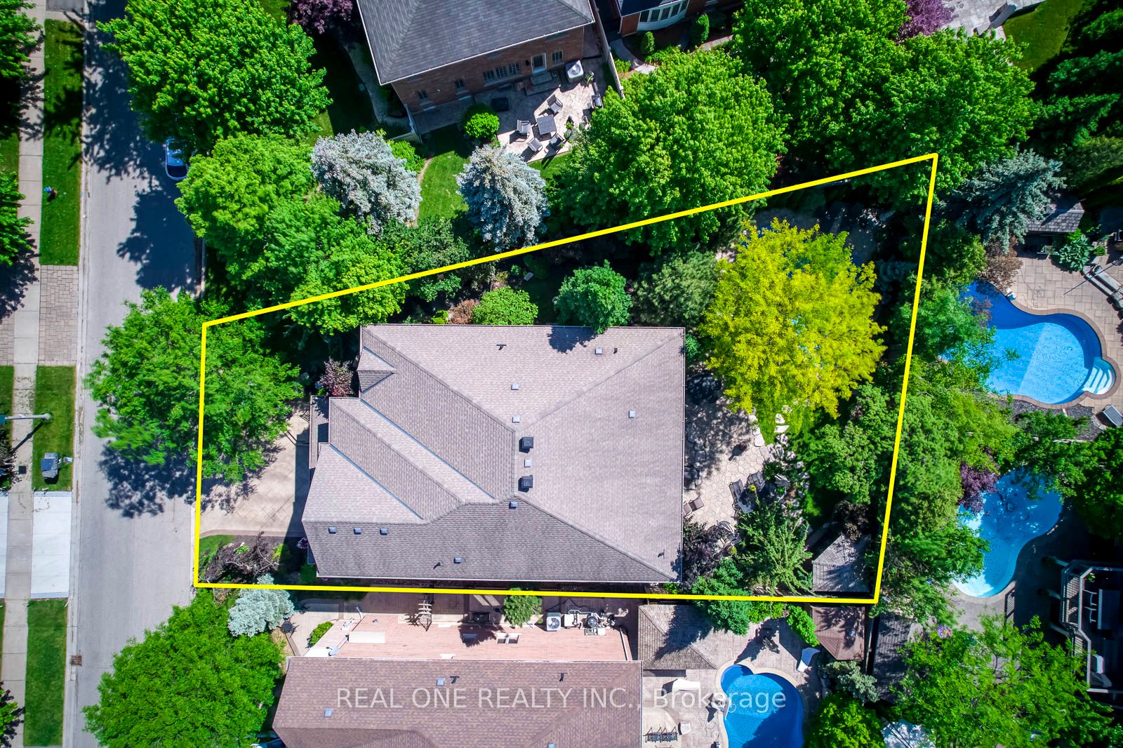 1517 Craigleith Road, Oakville, ON L6H 7W3