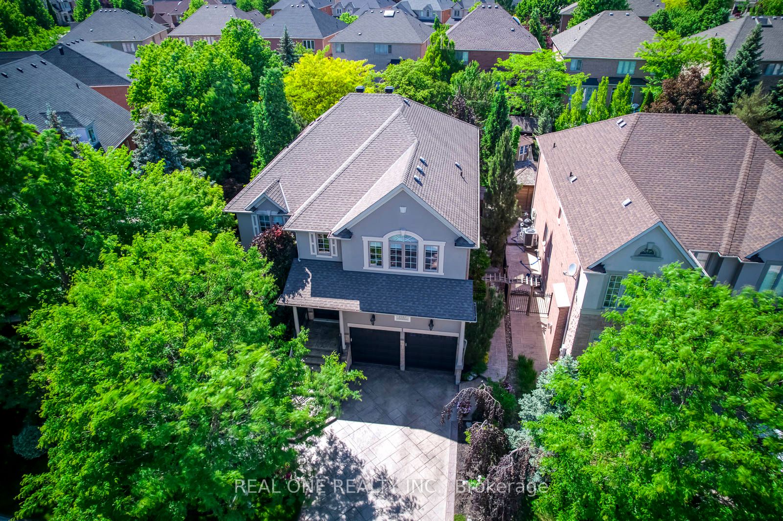 1517 Craigleith Road, Oakville, ON L6H 7W3 photo 2