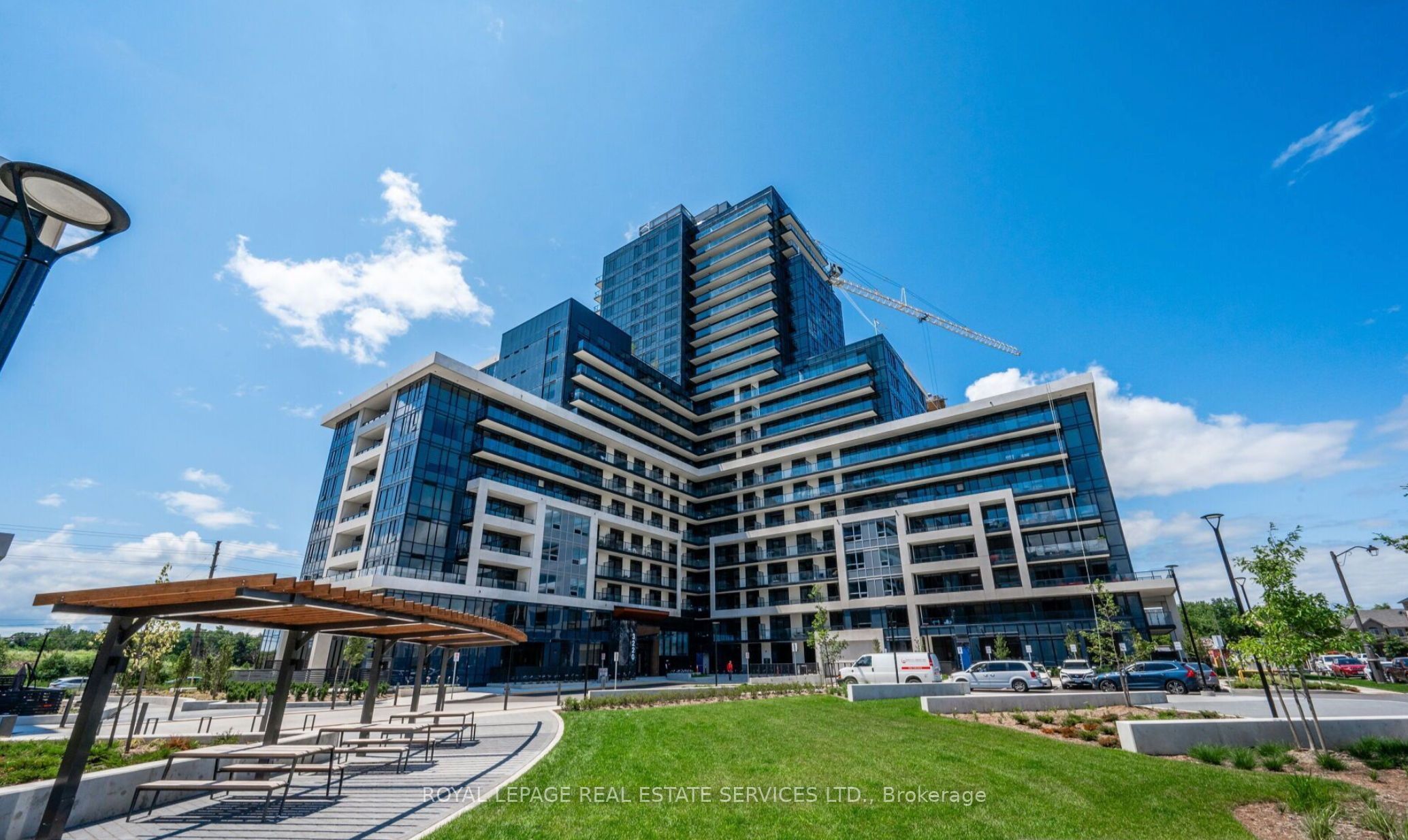 3220 William Coltson Avenue 2201, Oakville, ON L6H 7X9