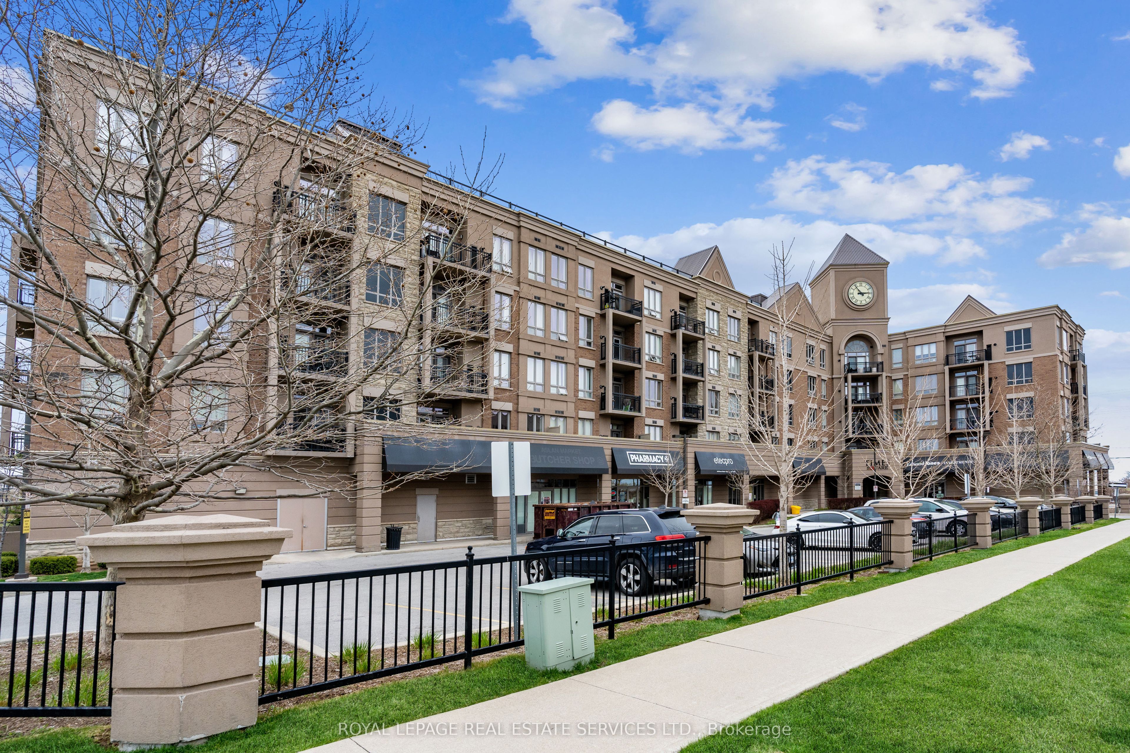 5327 Upper Middle Road 404, Burlington, ON L7L 0E9