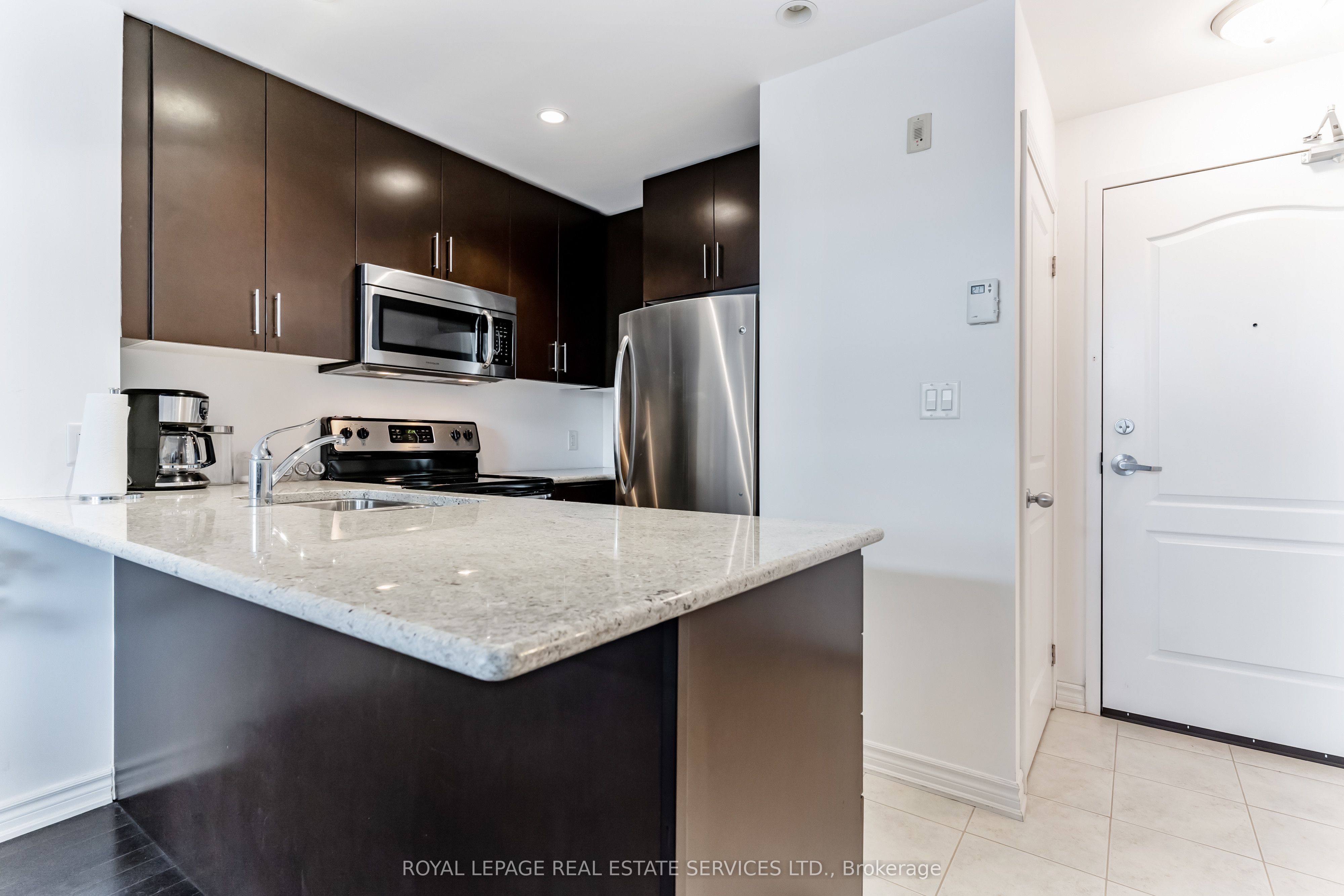 5327 Upper Middle Road 404, Burlington, ON L7L 0E9 photo 4