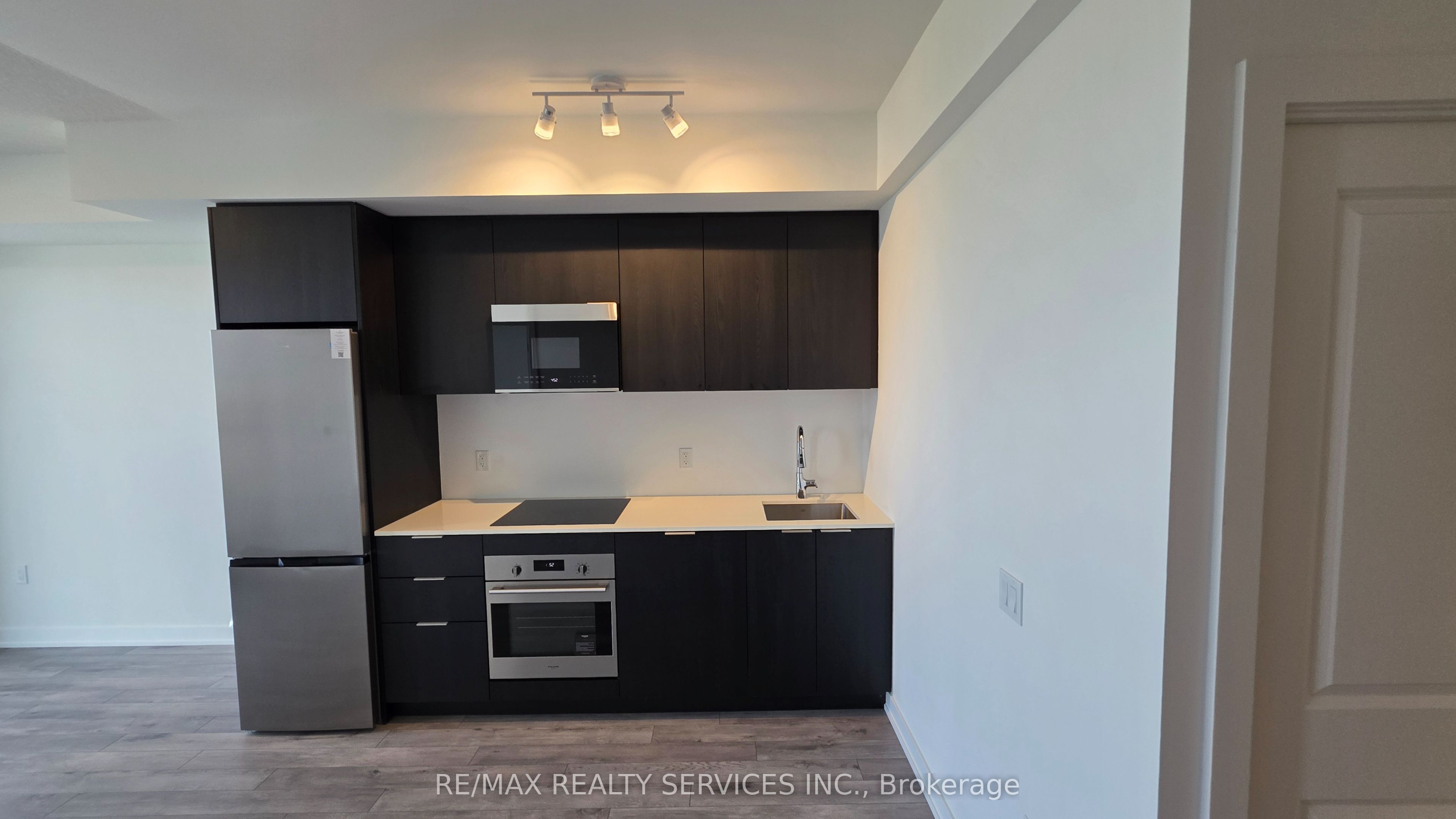 15 Skyridge Drive 2210, Brampton, ON L6P 4S3 photo 5