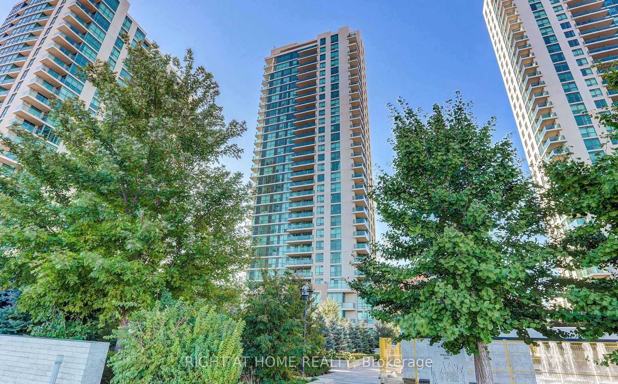 215 Sherway Gardens Road PH101, Toronto, ON M9C 0A4 photo 2