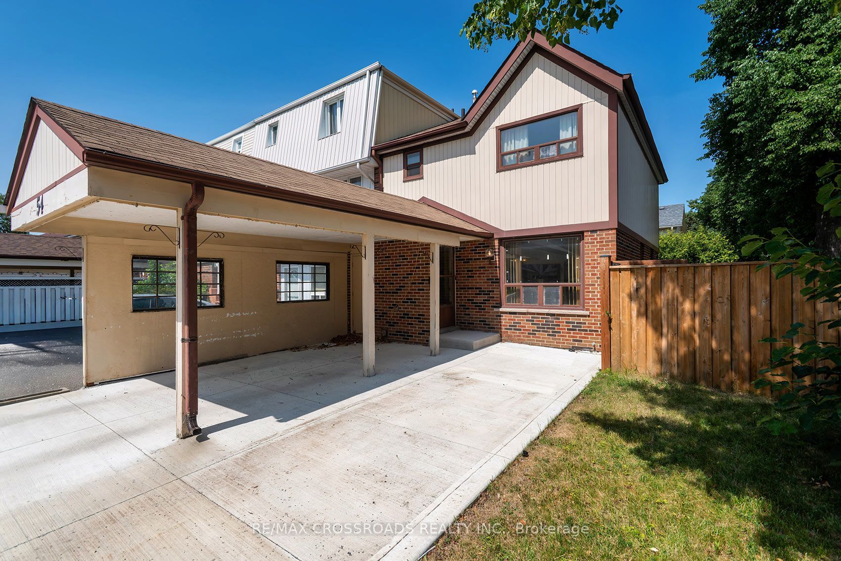 54 Omega Square, Brampton, ON L6Z 1K5 photo 4