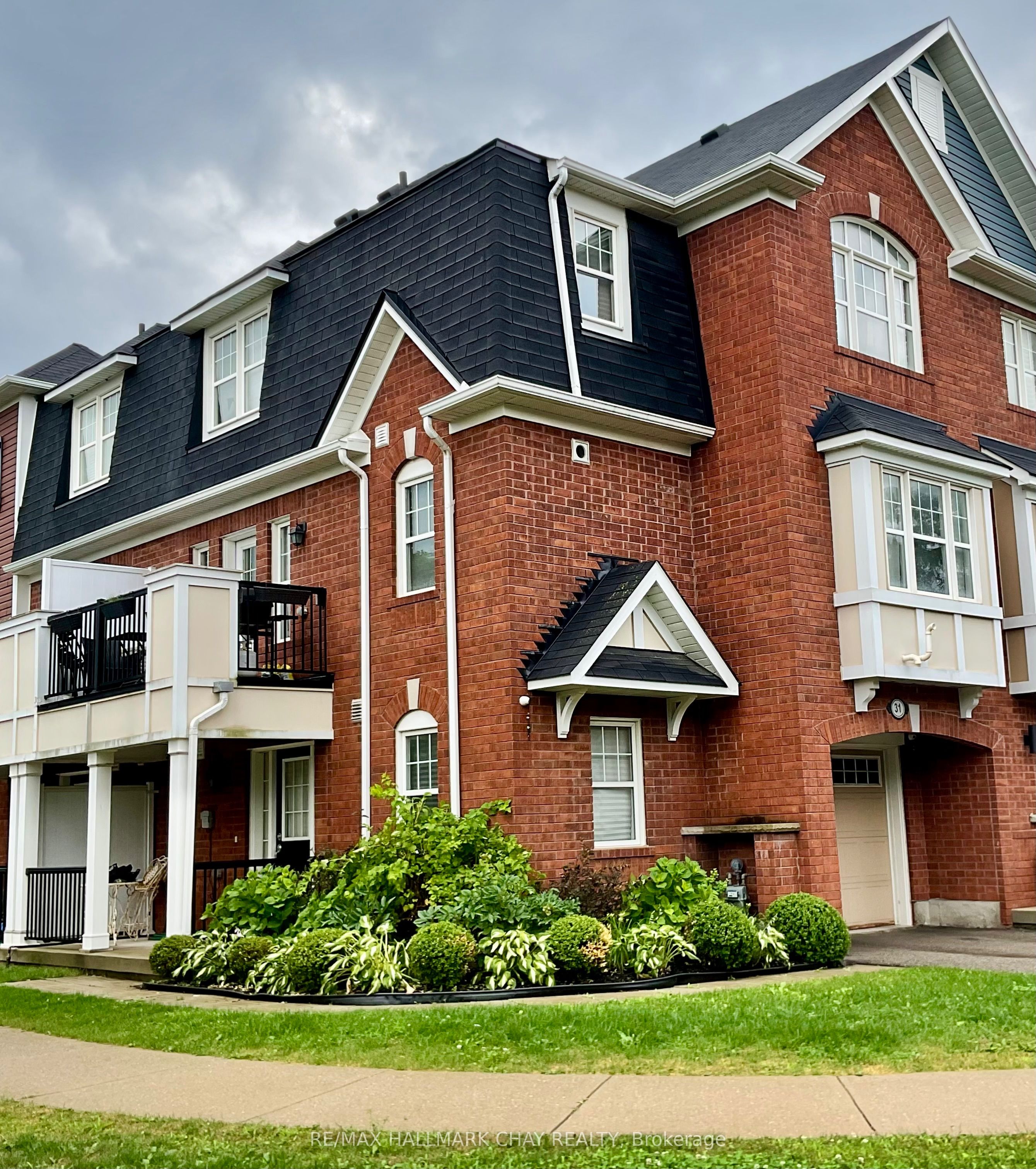 31 Colonel Frank Ching Crescent, Brampton, ON L6Y 5W5