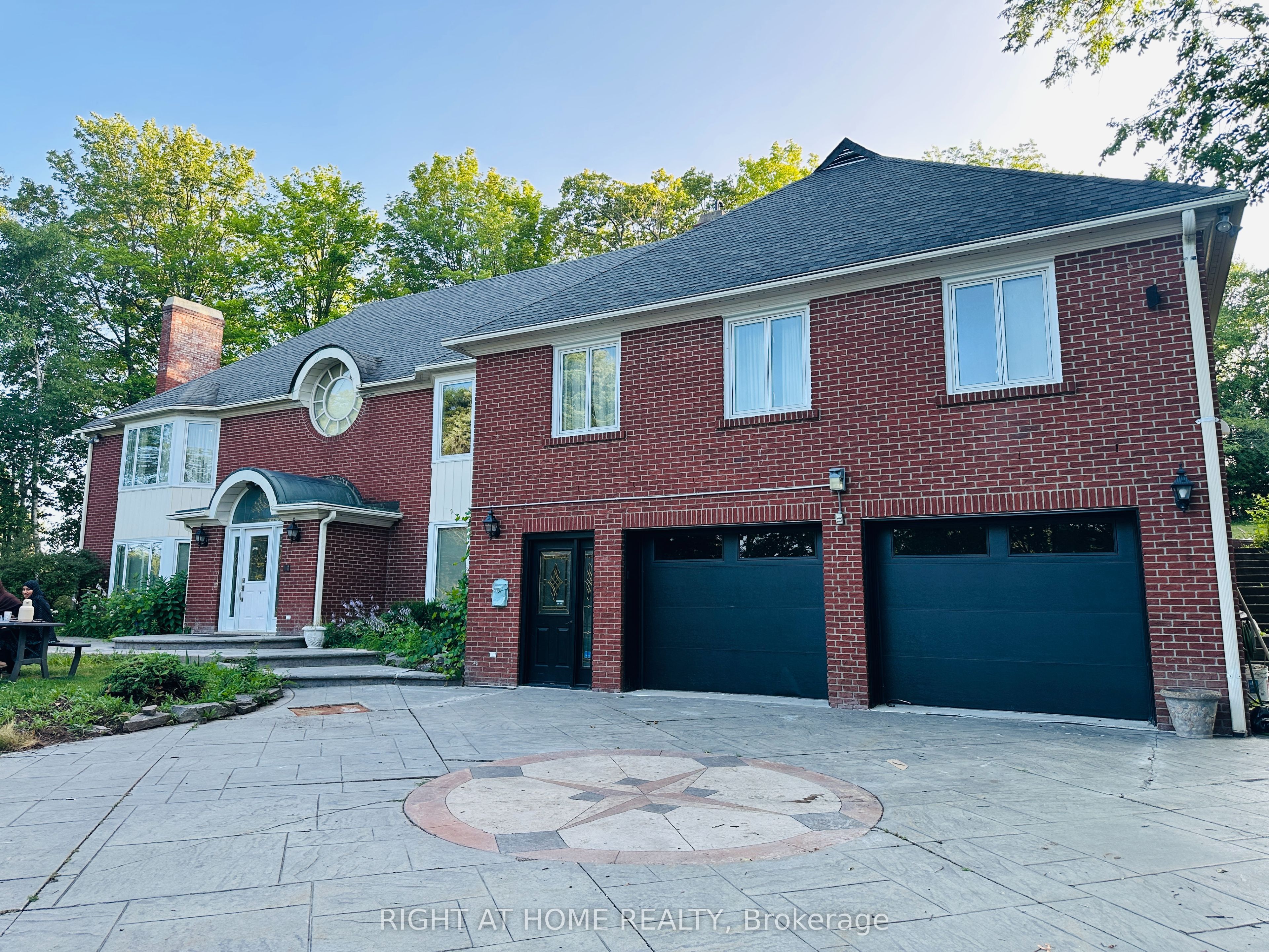 12 Keily Crescent E, Caledon, ON L7E 0R4