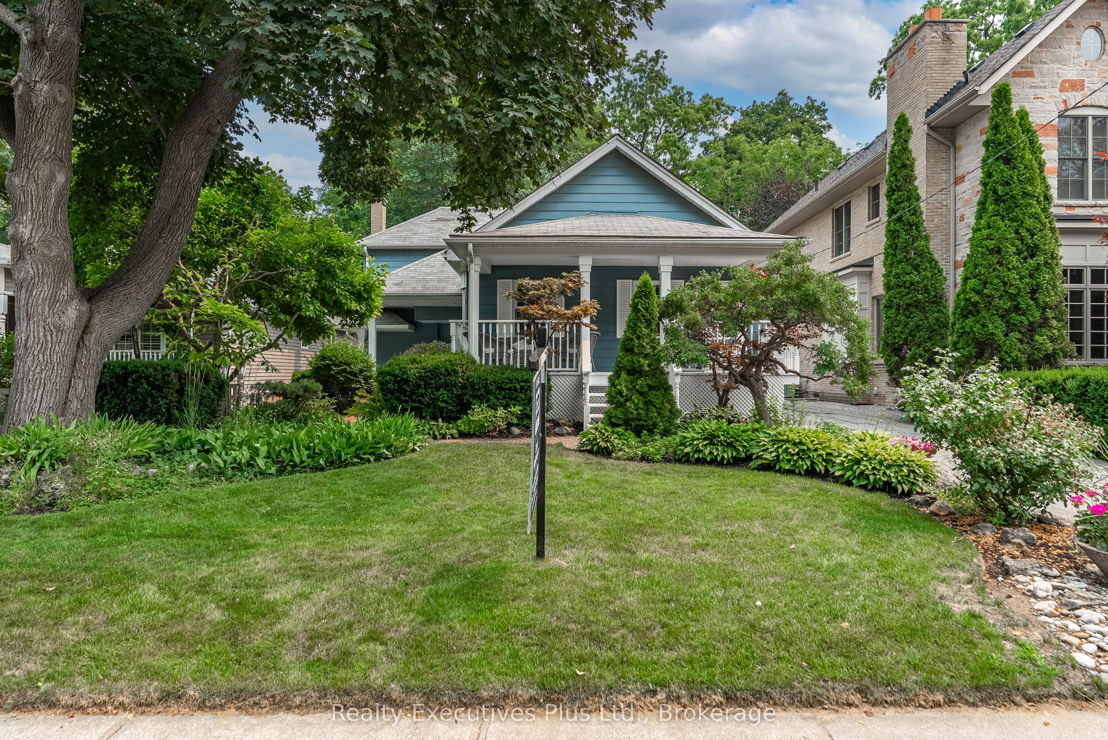 322 Pine Avenue, Oakville, ON L6J 2J9 photo 2