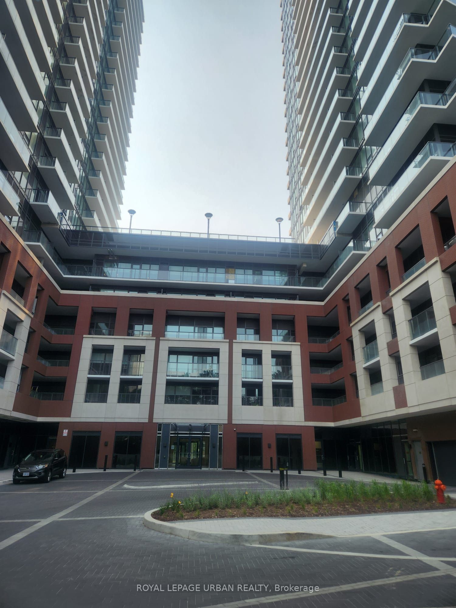 4010 Eglinton Avenue W 704, Toronto, ON M9P 1A6 photo 2