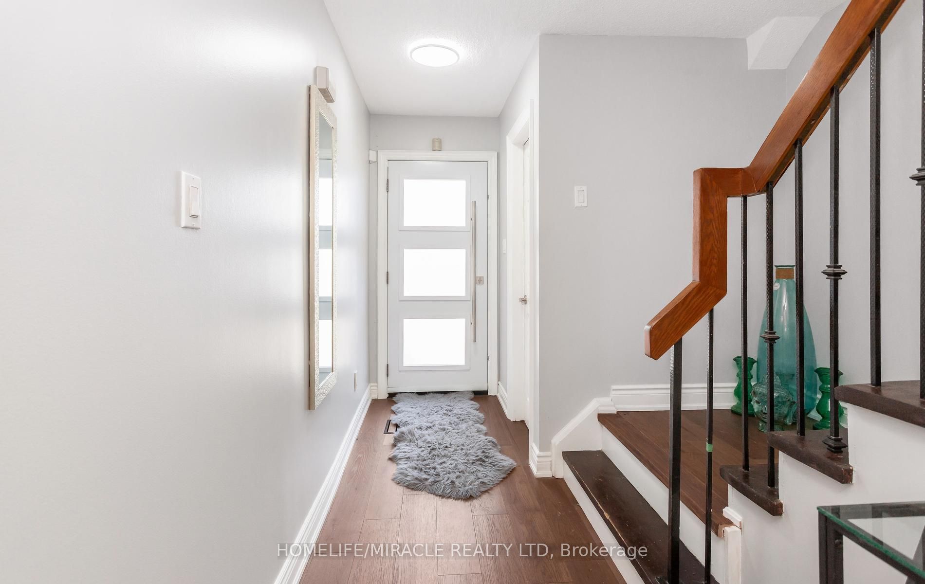 49 Newbridge Crescent, Brampton, ON L6S 4B5 photo 4