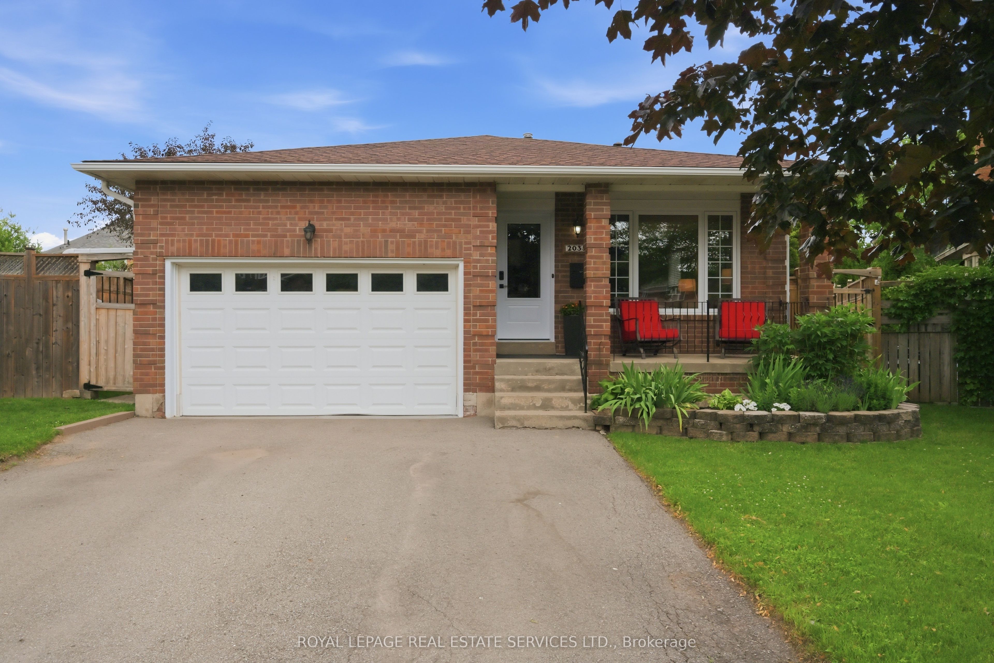 2035 Pen Street, Oakville, ON L6H 3L2 photo 3