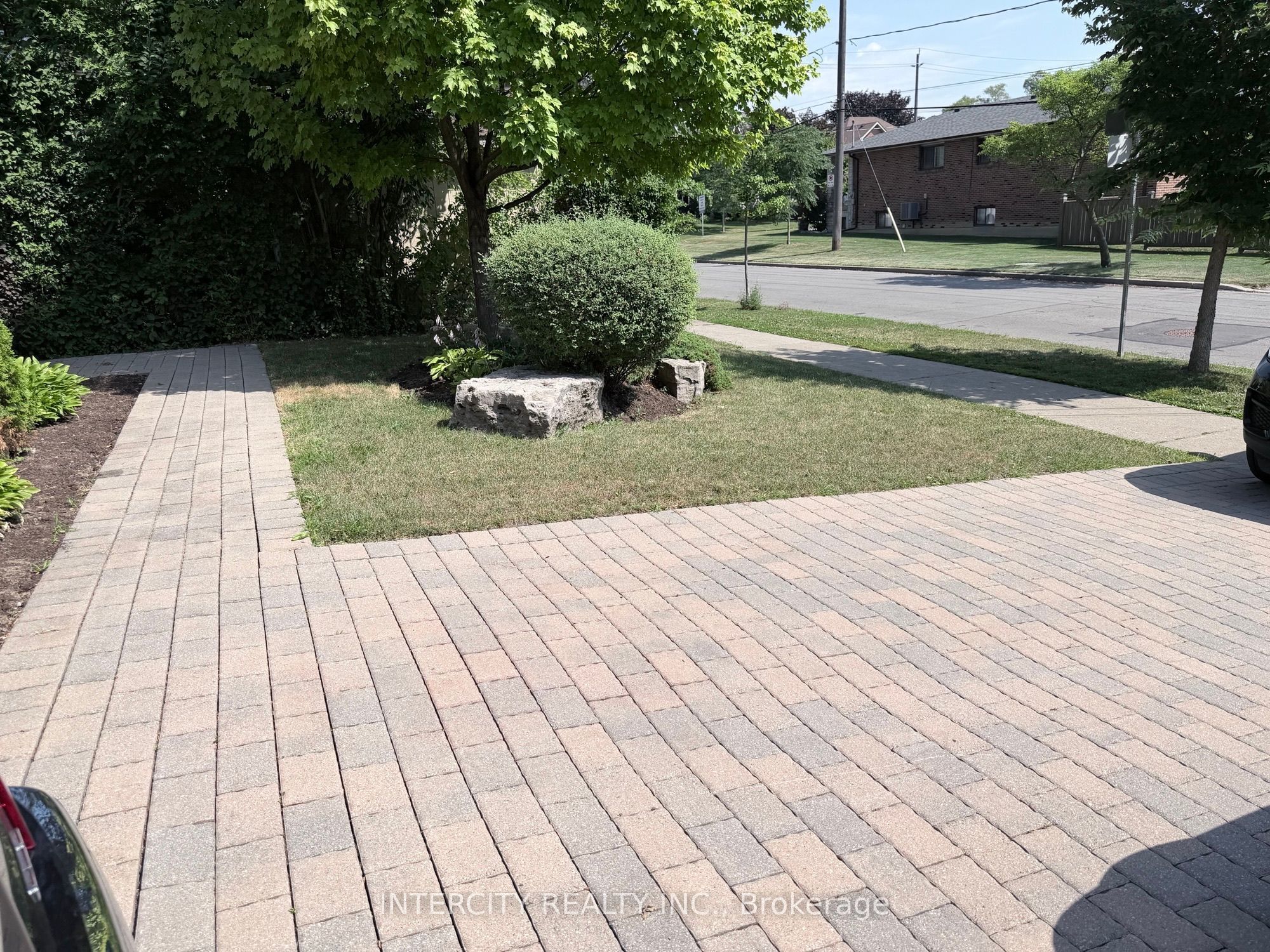 36 Strathburn Boulevard, Toronto, ON M9M 2K3 photo 2