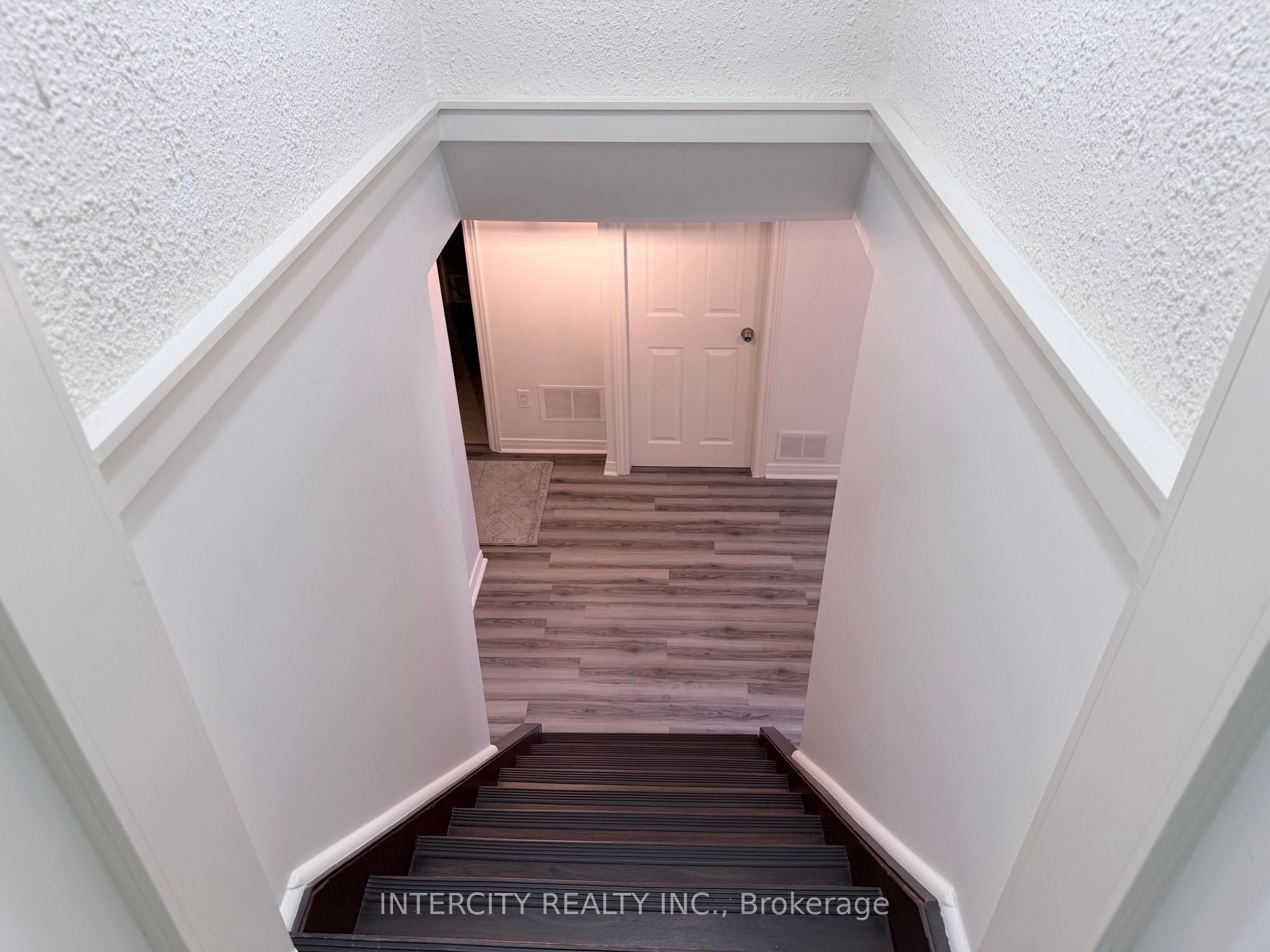 36 Strathburn Boulevard, Toronto, ON M9M 2K3 photo 5