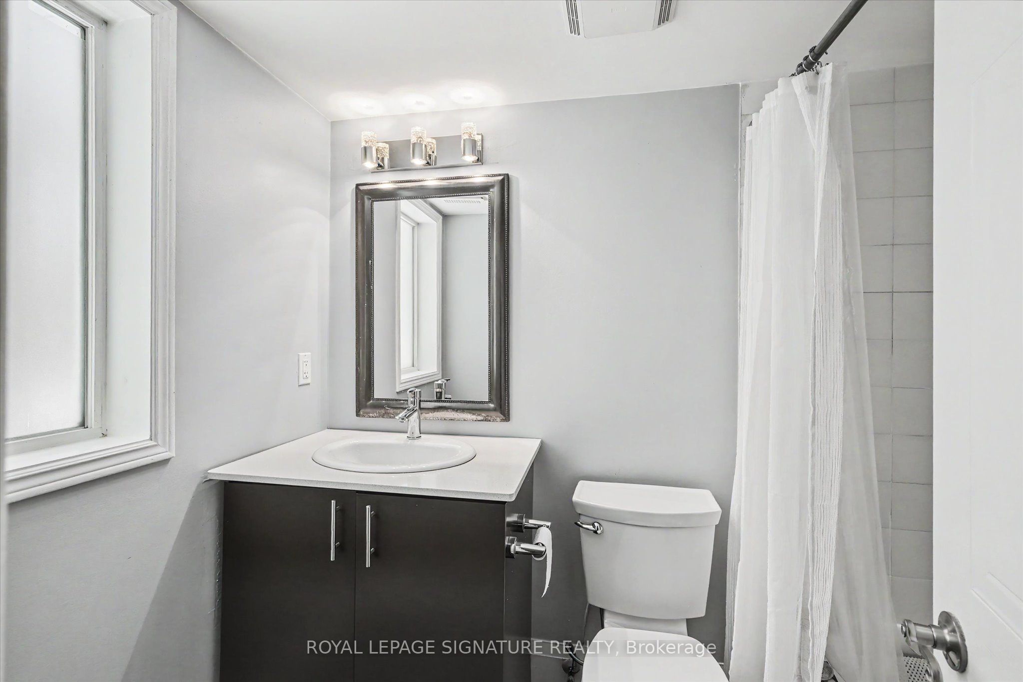 101 Bristol Road E 221, Mississauga, ON L4Z 3P4 photo 4