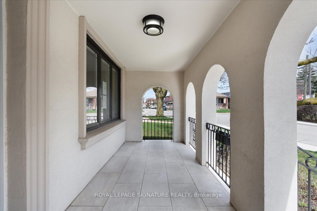 90A Bicknell Avenue, Toronto, ON M6M 4G7 photo 2
